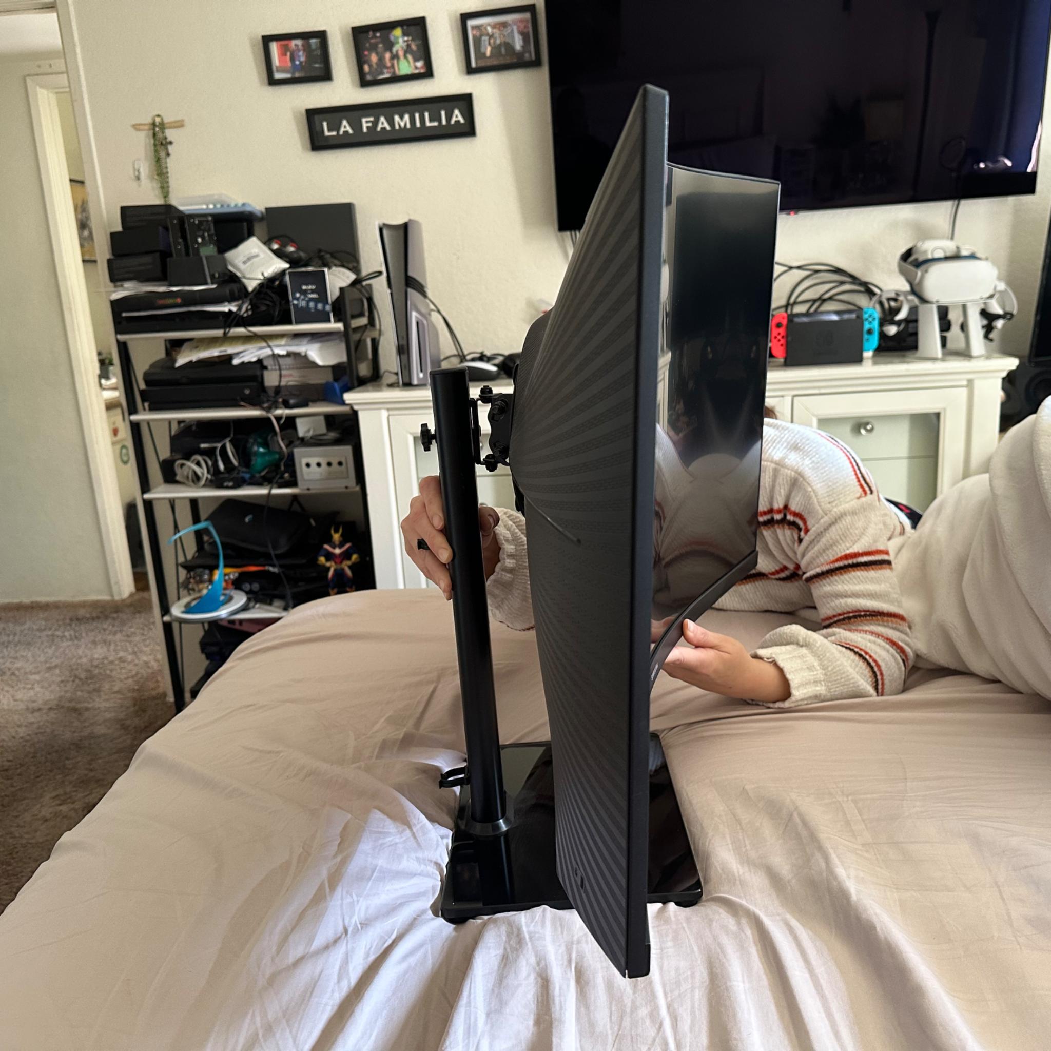 Samsung 32 inch curved gaming monitor