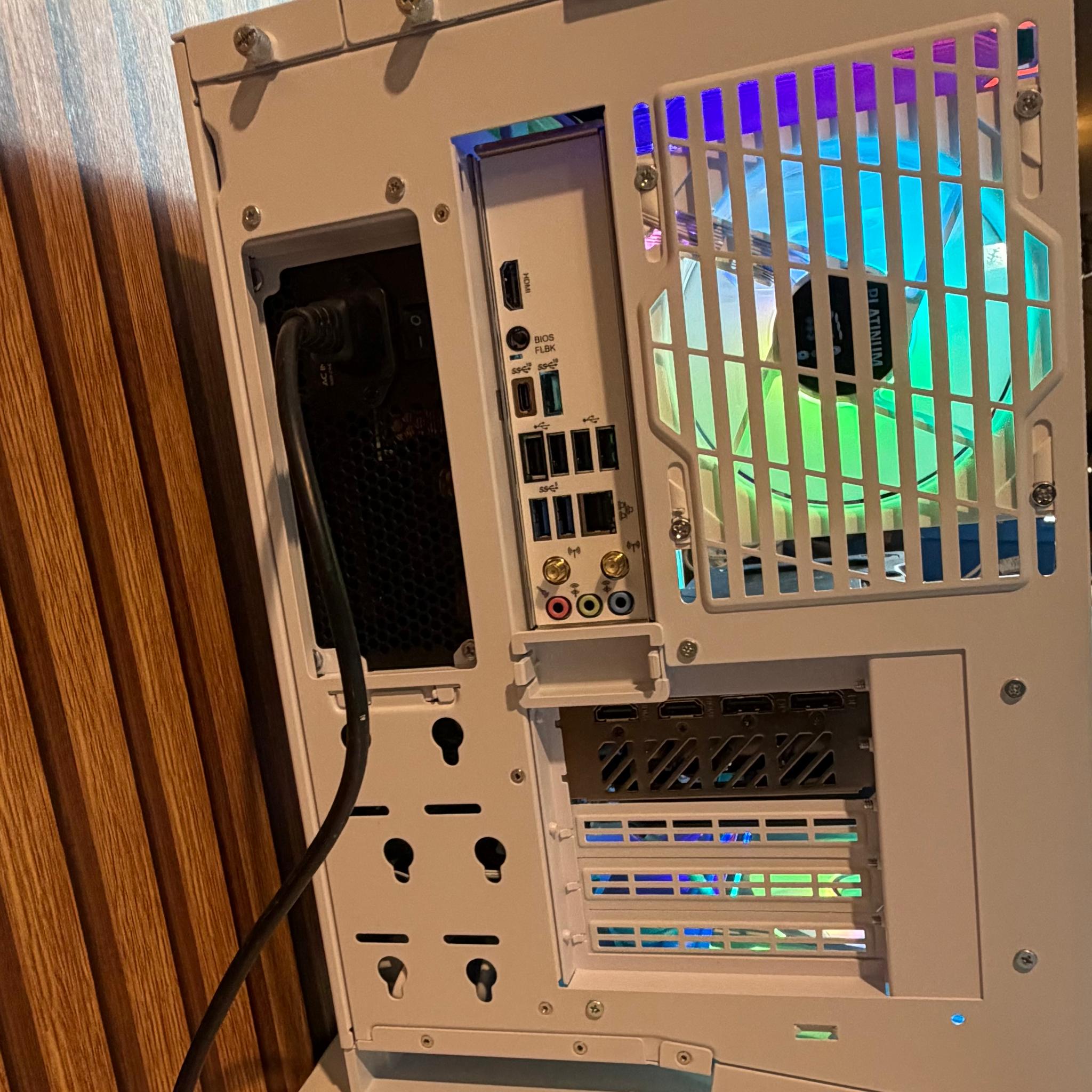 9070 XT 16GB | RYZEN 7 9800X3D | 16GB DDR5 | 1TB NVME | 360MM AIO | 850W