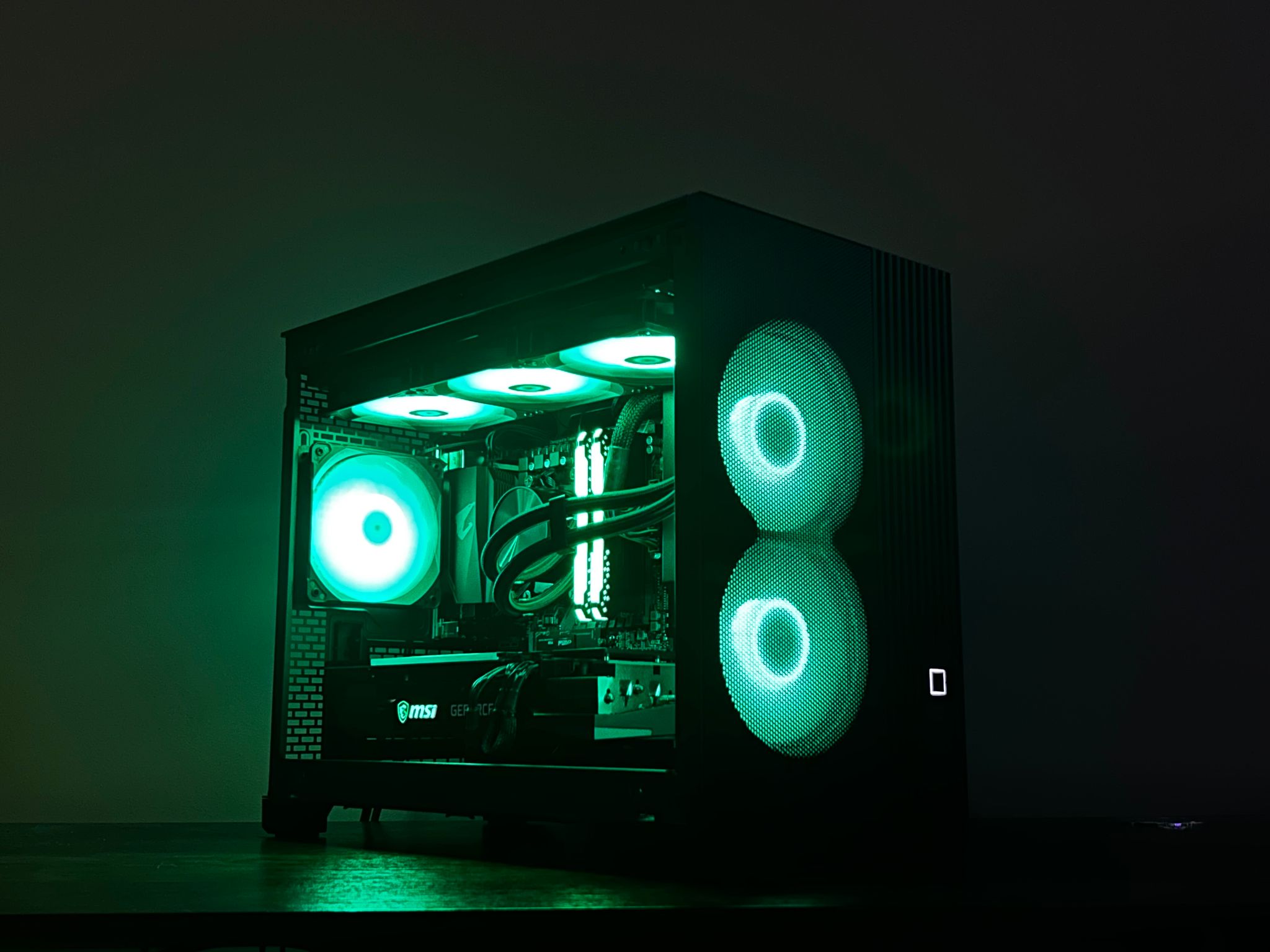SPECTER | RTX 3070 , Ryzen 7 3700X , 1TB SSD , 16GB RAM DDR4