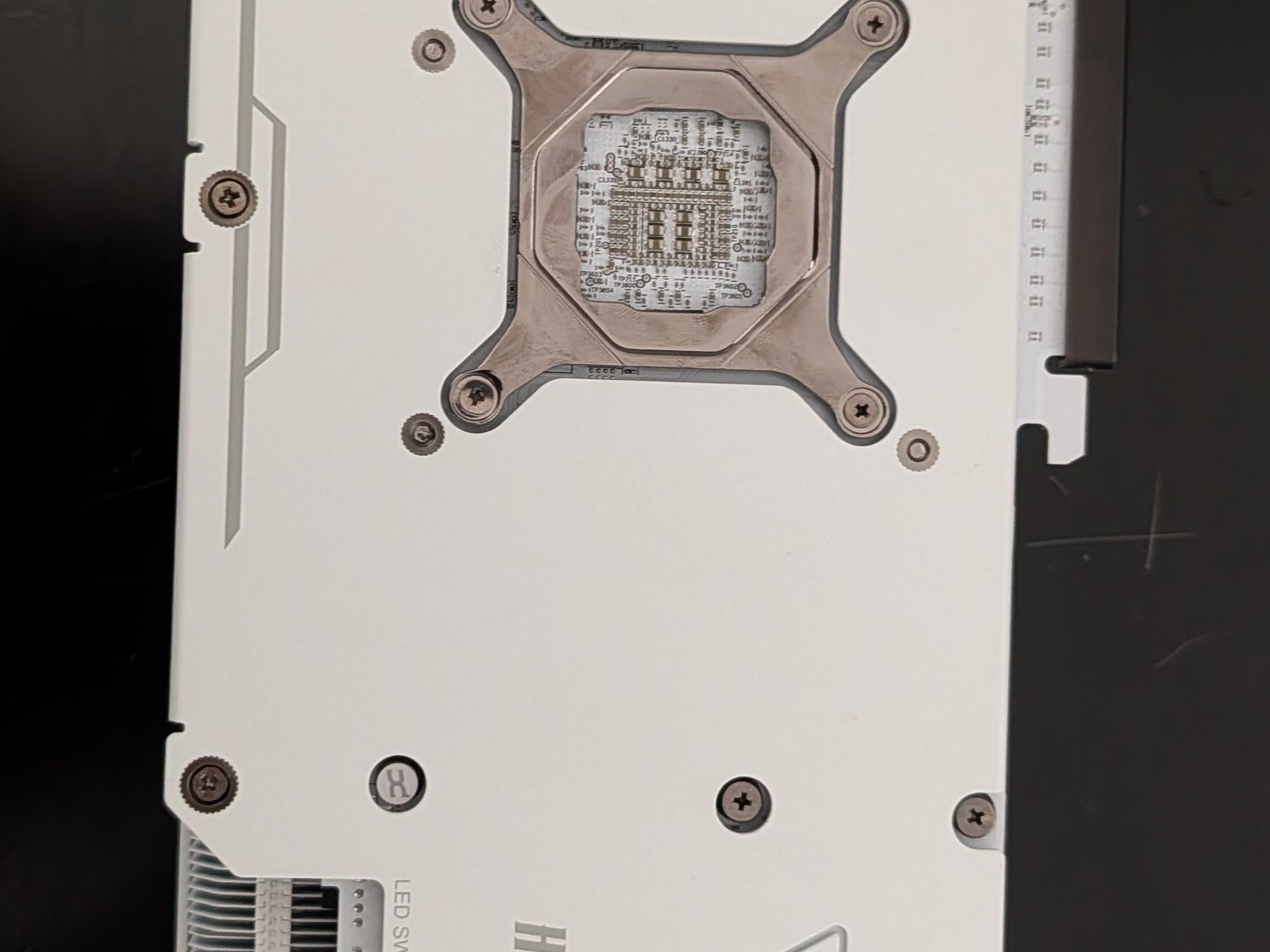 Powercolor hellhound RX 7800 XT white