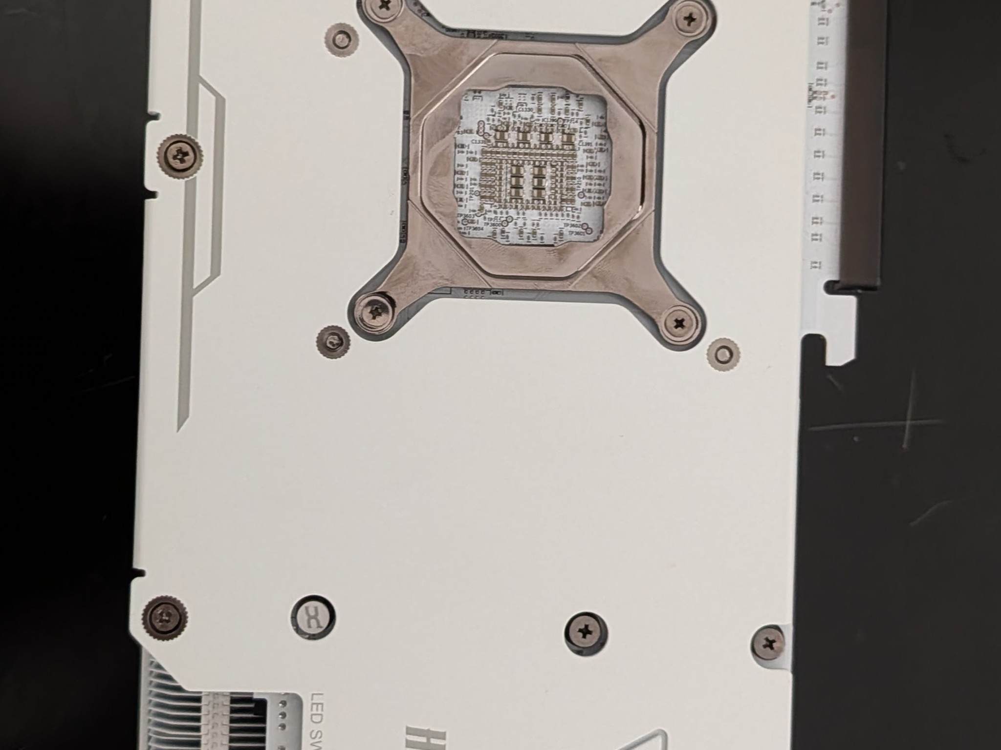 Powercolor hellhound RX 7800 XT white