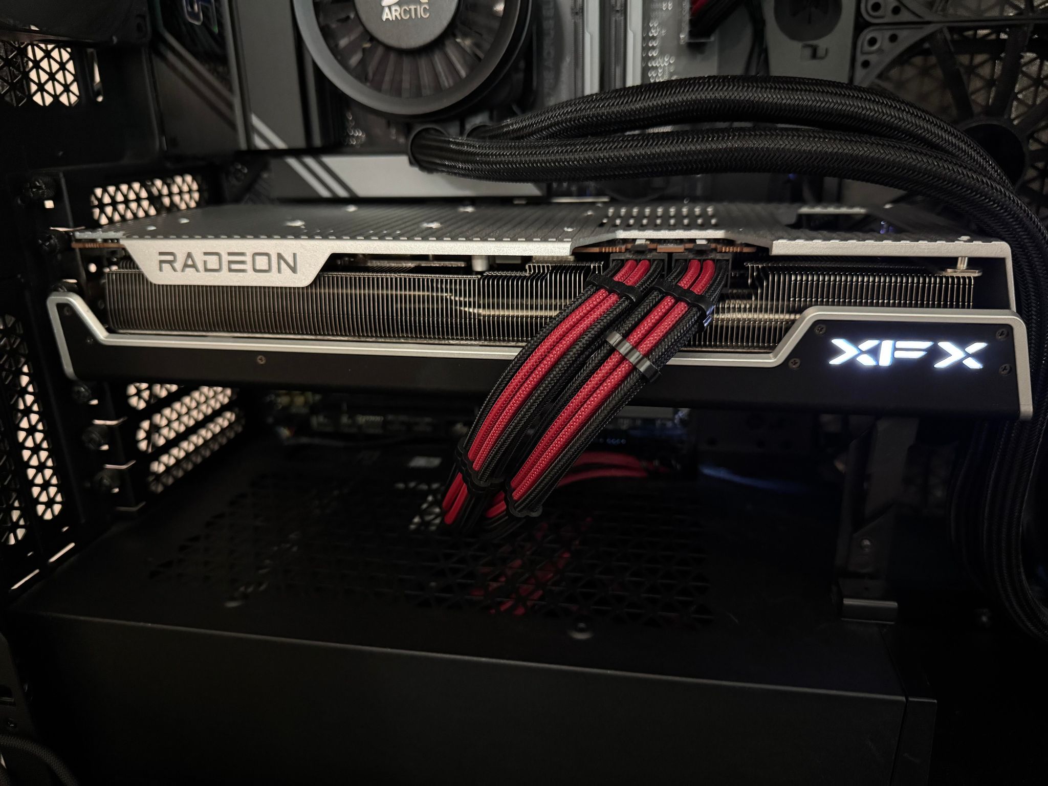 Used - XFX Speedster MERC 319 Radeon™ RX 7800 XT BLACK Edition