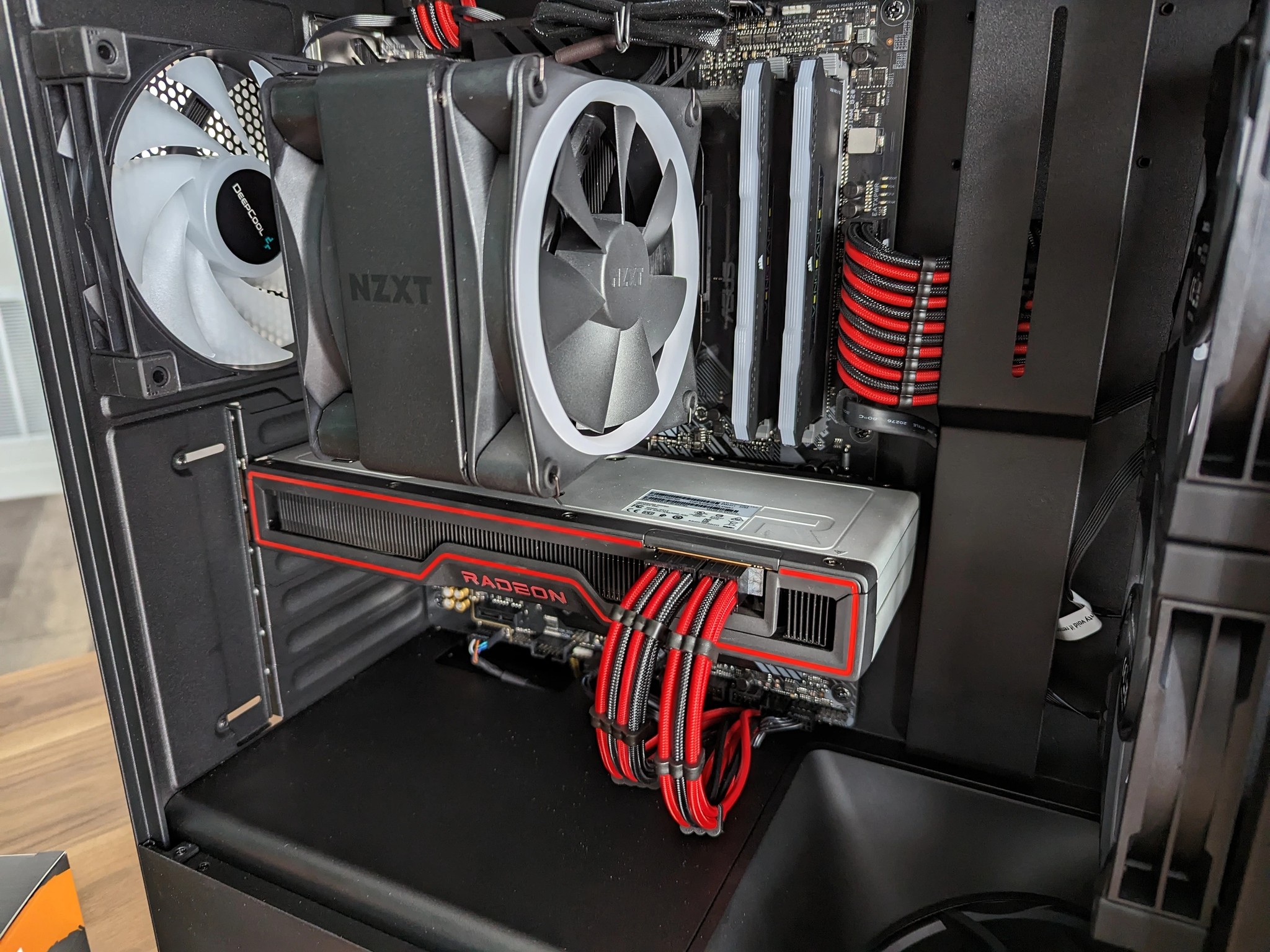 All AMD Clean Custom Build - Ryzen 5 5600/Radeon RX 6700XT 12GB/32GB DDR4/1TB SSD