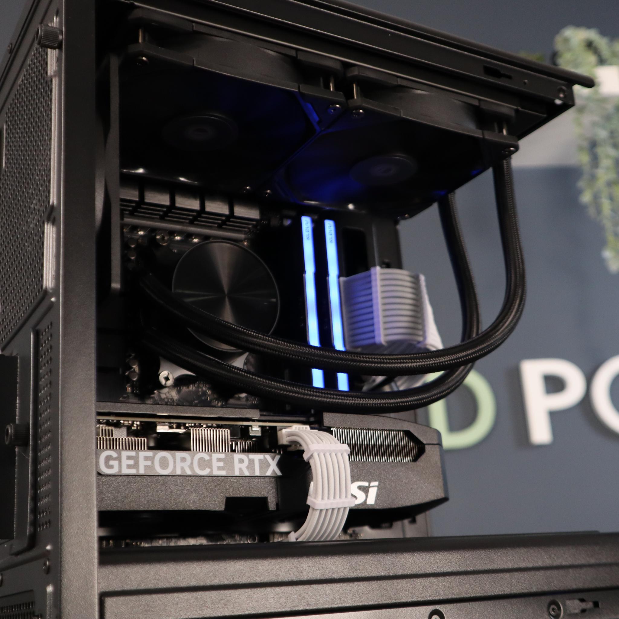 BRAND NEW 5070 GAMING PC | 9600X | 32GB DDR5 | 1TB NVME | 240MM AIO | 850W PSU |