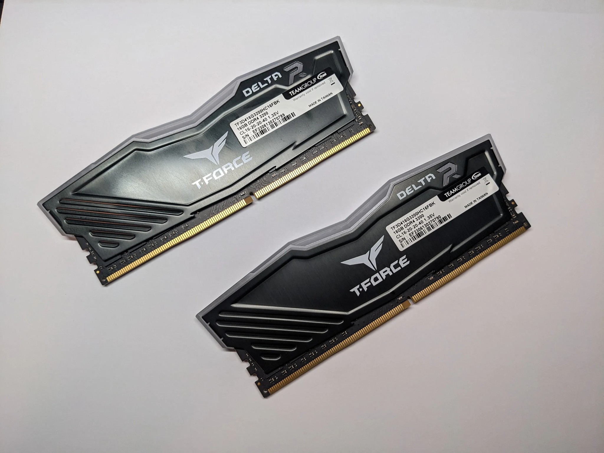 BUNDLE! MSI B660 Tomahawk Wifi DDR4 | RGB DDR4 Ram kit 2x16gb 3200mhz CL16