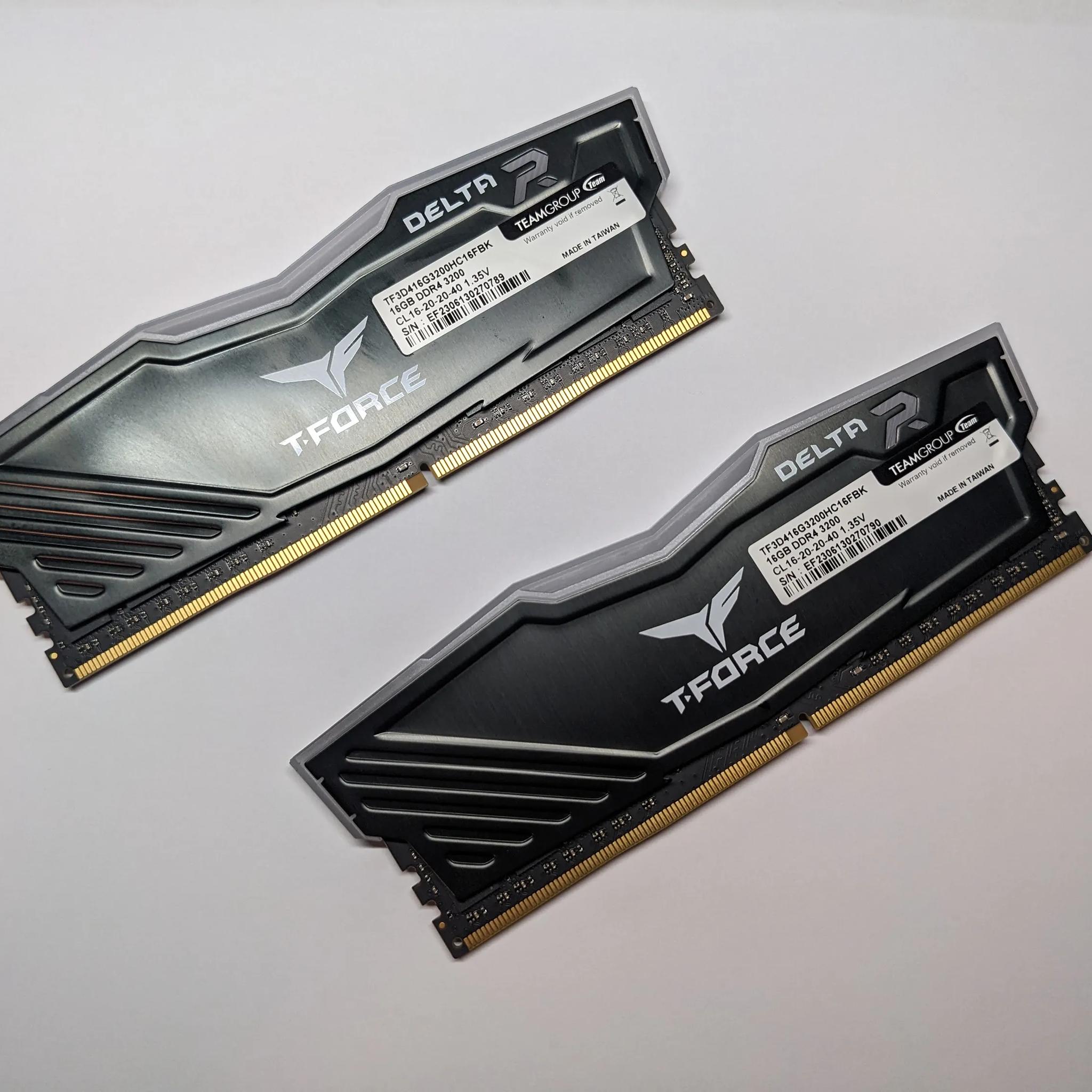 BUNDLE! MSI B660 Tomahawk Wifi DDR4 | RGB DDR4 Ram kit 2x16gb 3200mhz CL16