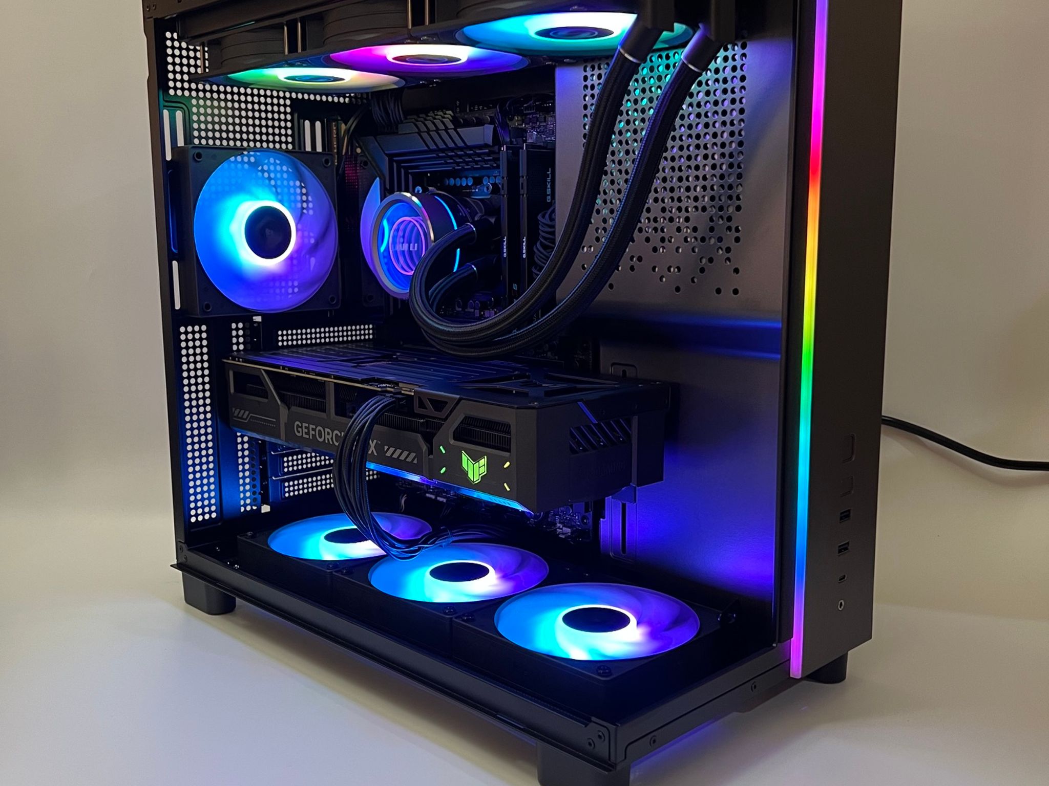 GeForce RTX 5070 Custom Gaming PC - Core i7-14700K 32gb DDR5