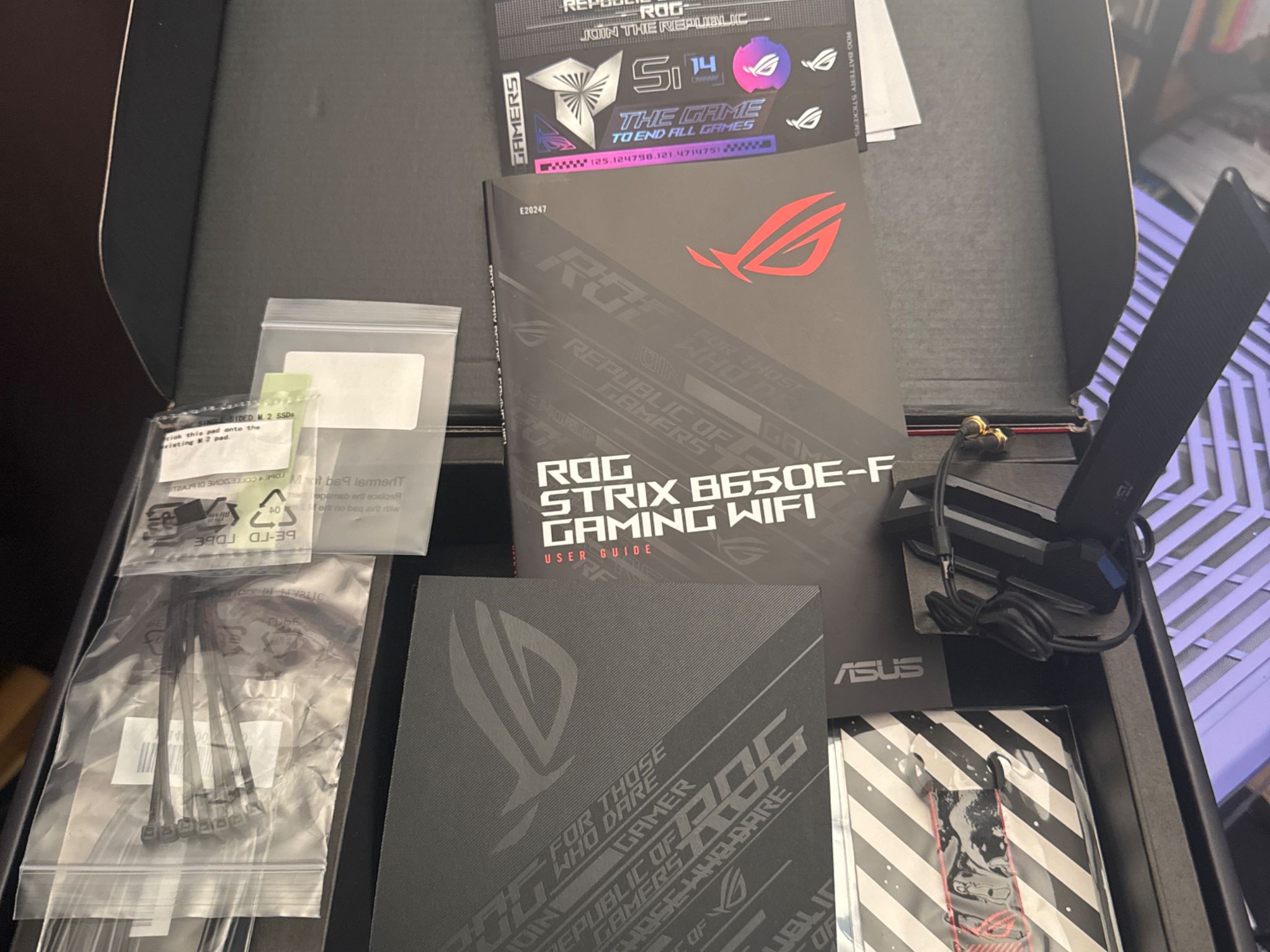 ASUS Rog Strix B650E-F Gaming WiFi Less than 6 months old. Like New Original packaging/accessories