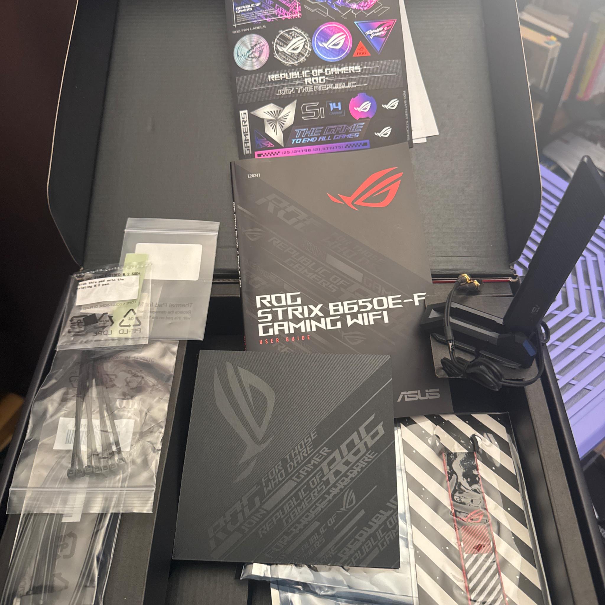 ASUS Rog Strix B650E-F Gaming WiFi Less than 6 months old. Like New Original packaging/accessories