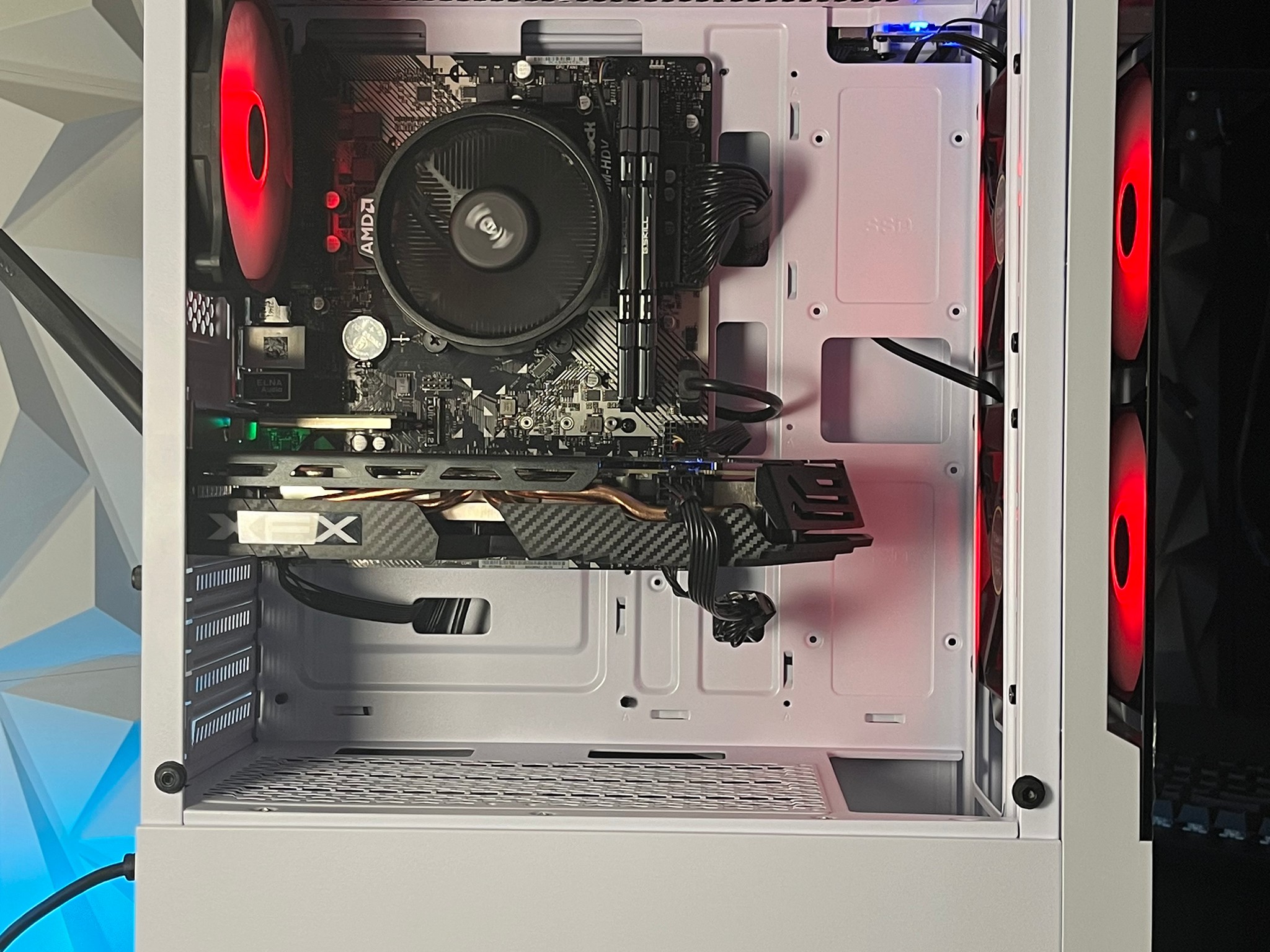 RX 580 8GB OC+, Ryzen 5 2400G, 16GB RAM | White RGB Gaming Computer/PC