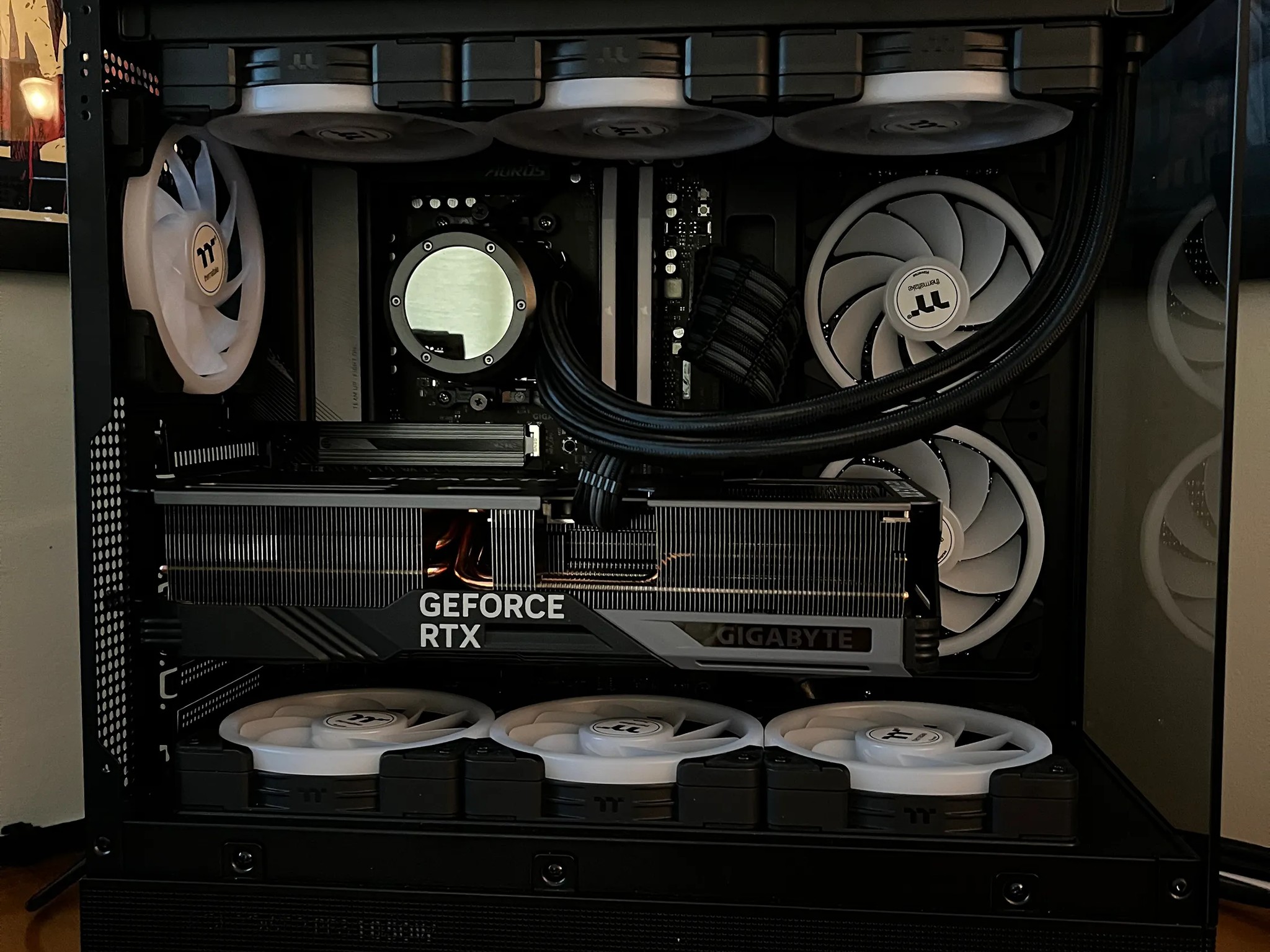 Monolith 2 - Ryzen 7 7800X3d | RTX 4080 SUPER | 32GB DDR5 @ 6000MT/sec | 4TB total | 1050W Platinum