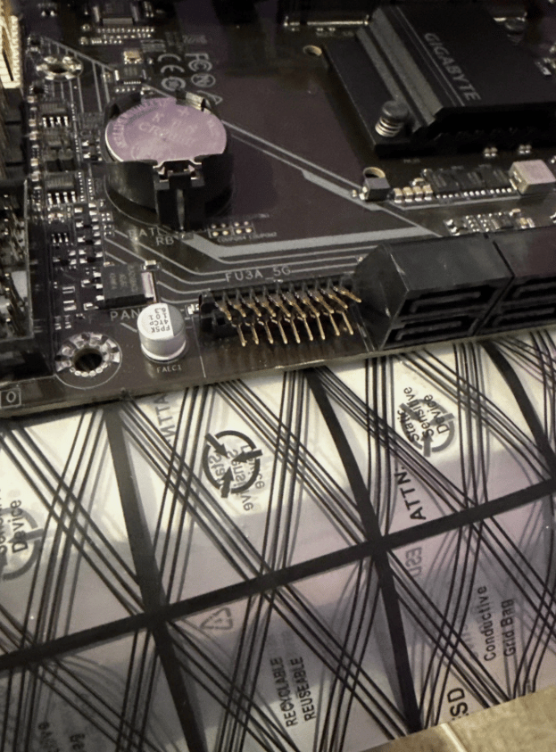 Gigabyte B850 Gaming WiFi 6 Motherboard - AM5 - (Working with Physical Damage)