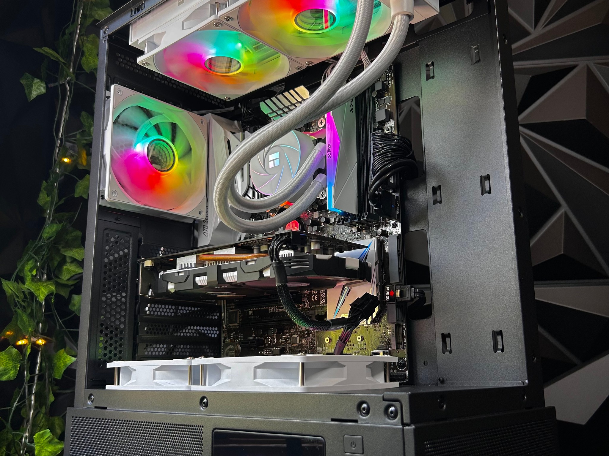 Intel i7 | GTX 1060 6GB | 16GB DDR4 | 500GB SSD | Digital Display | Water Cooled!