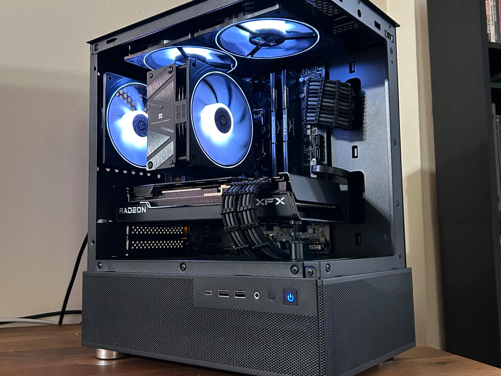 *SALE* RX 7700XT | Intel i5 12400 | 32GB DDR5 | 1TB SSD | The Dark Officer Elite RX