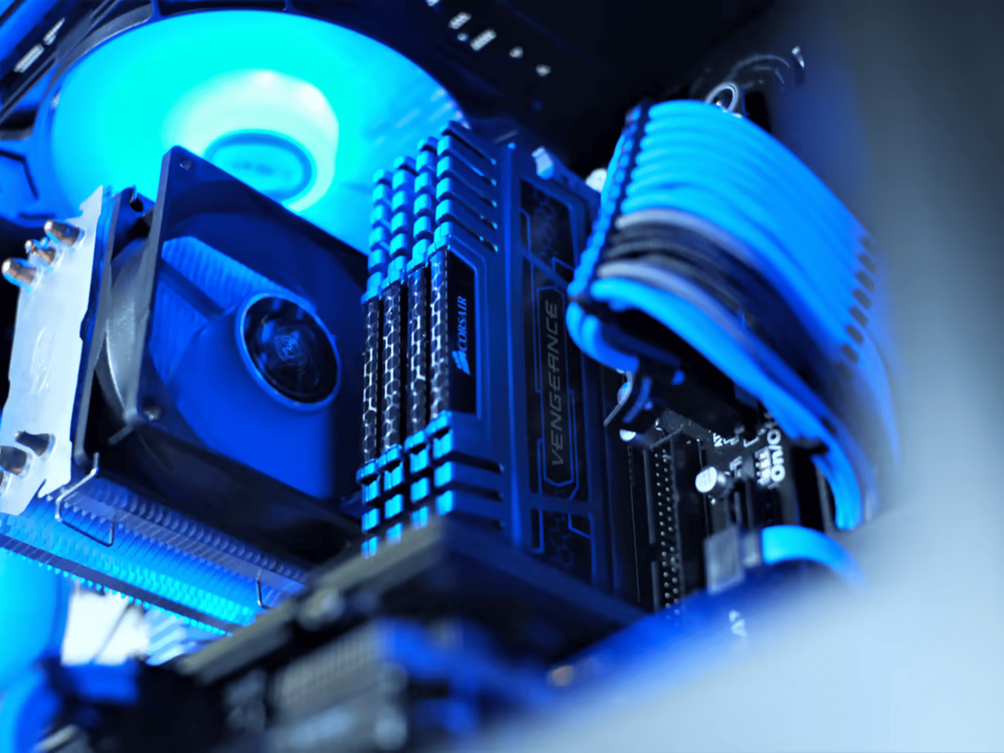 "CRYIN' CYAN" DESKTOP GAMING PC | AMD FX-8320 | EVGA GeForce GTX 960 | Corsair Vengeance 16GB