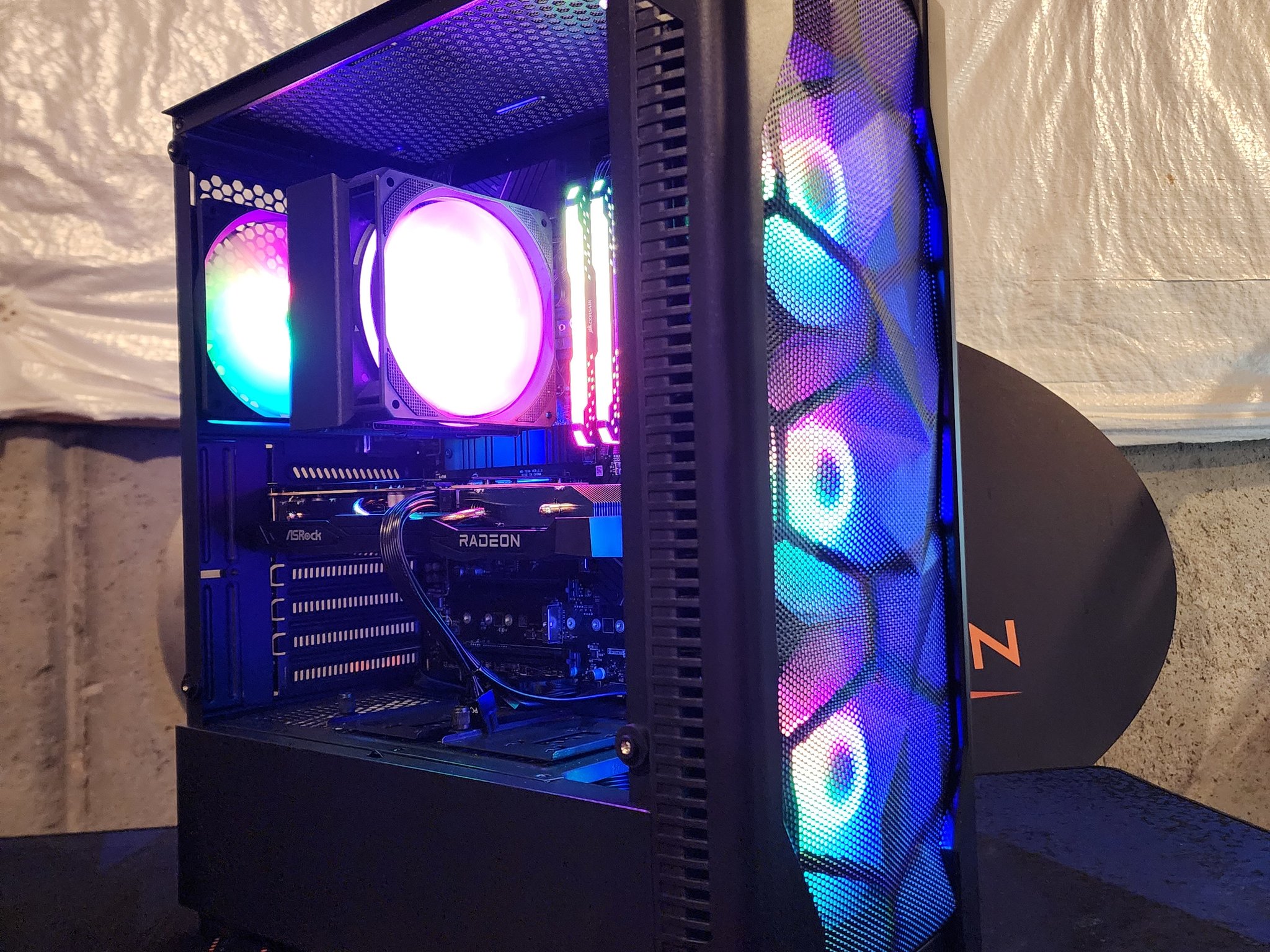 RX 6600 / i5-12600KF / 32GB RAM - Custom 1080p Gaming PC