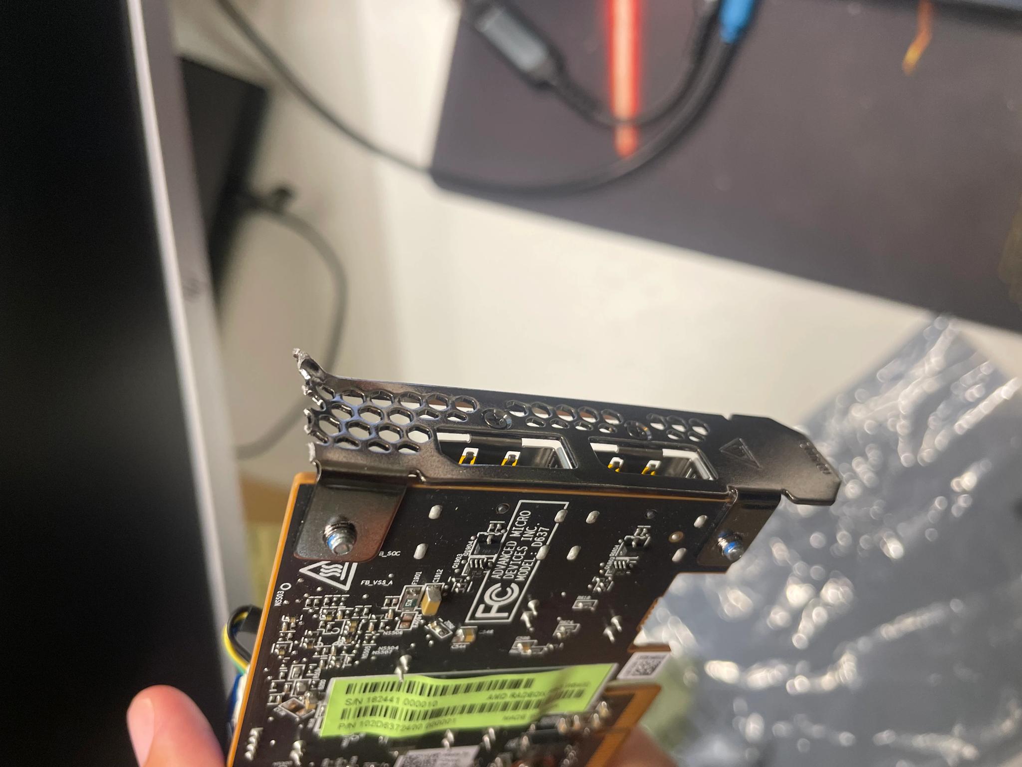 AMD Radeon PRO W6400 (4GB DDR6)
