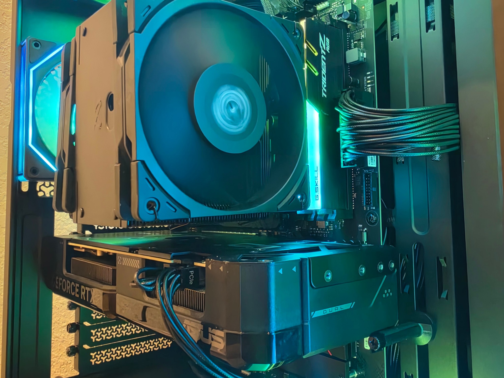 Mid-Range Value Build! | Ryzen 7 5800X3D | RTX 4070 | 2TB NVME | 16GB DDR4