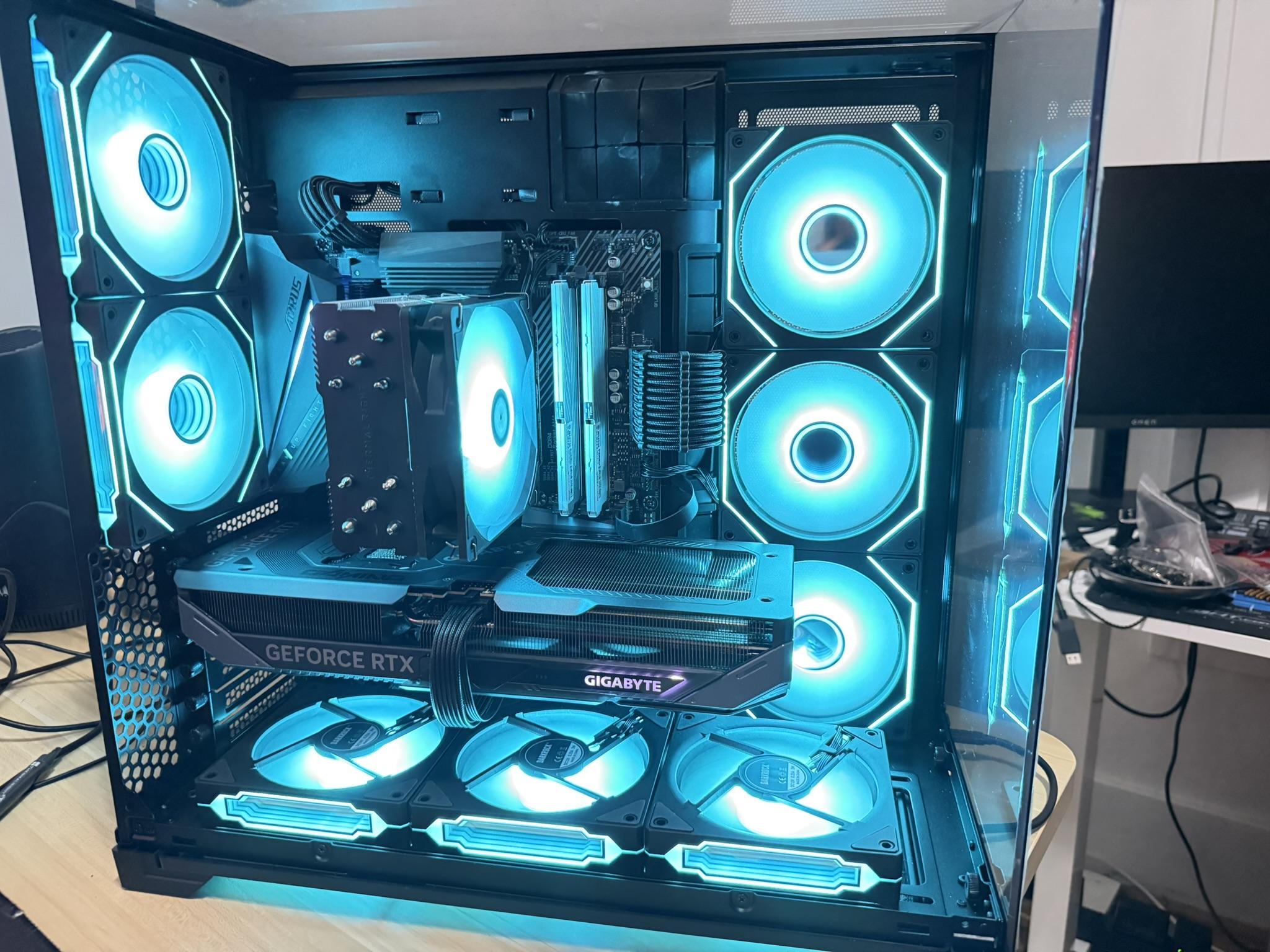 Ryzen 9 5900X | RTX 5070 12GB | 32GB DDR4 | 1TB NVMe |