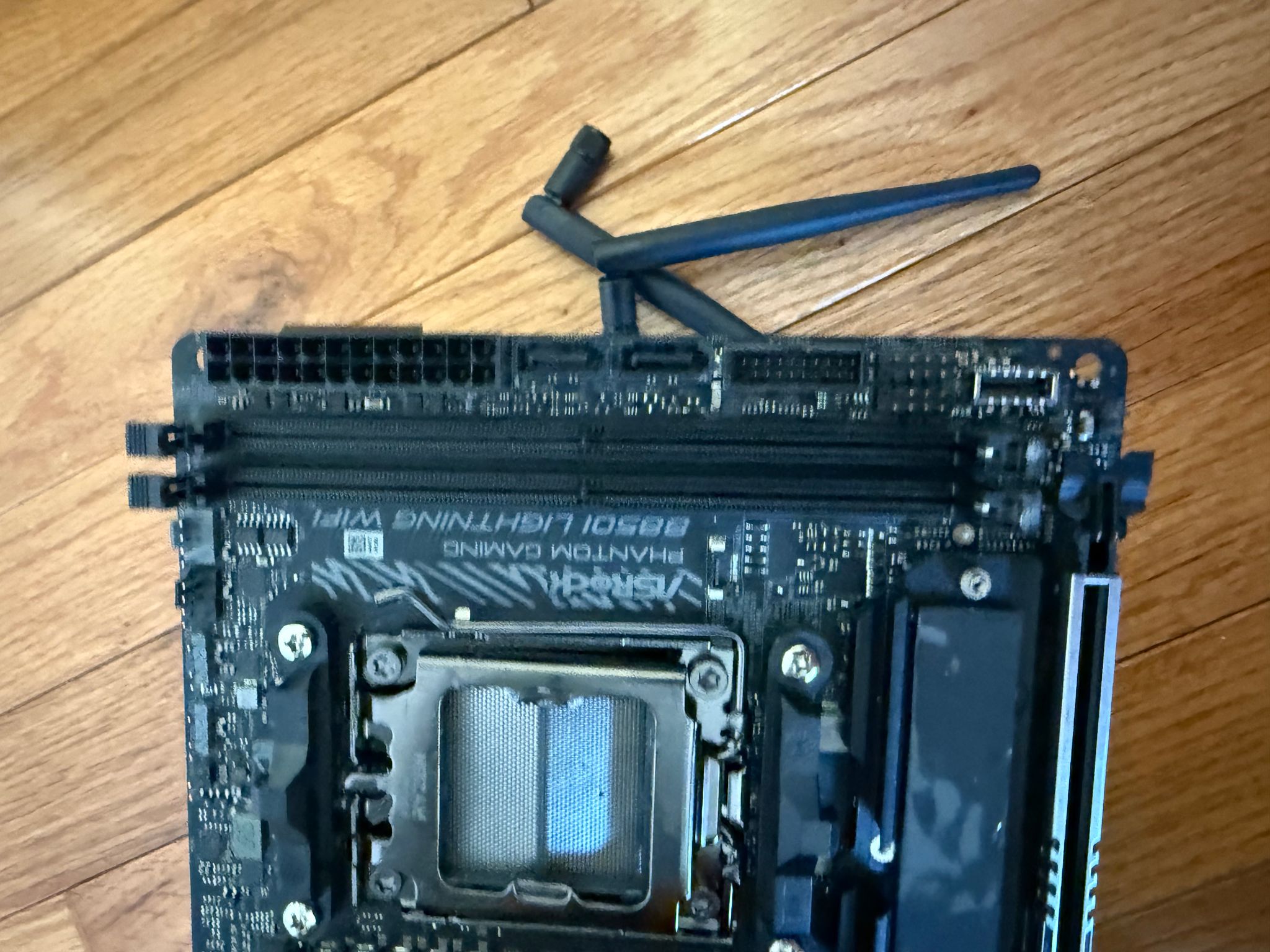 ASRock B850I Lightning WiFi AM5 Mini-ITX Motherboard