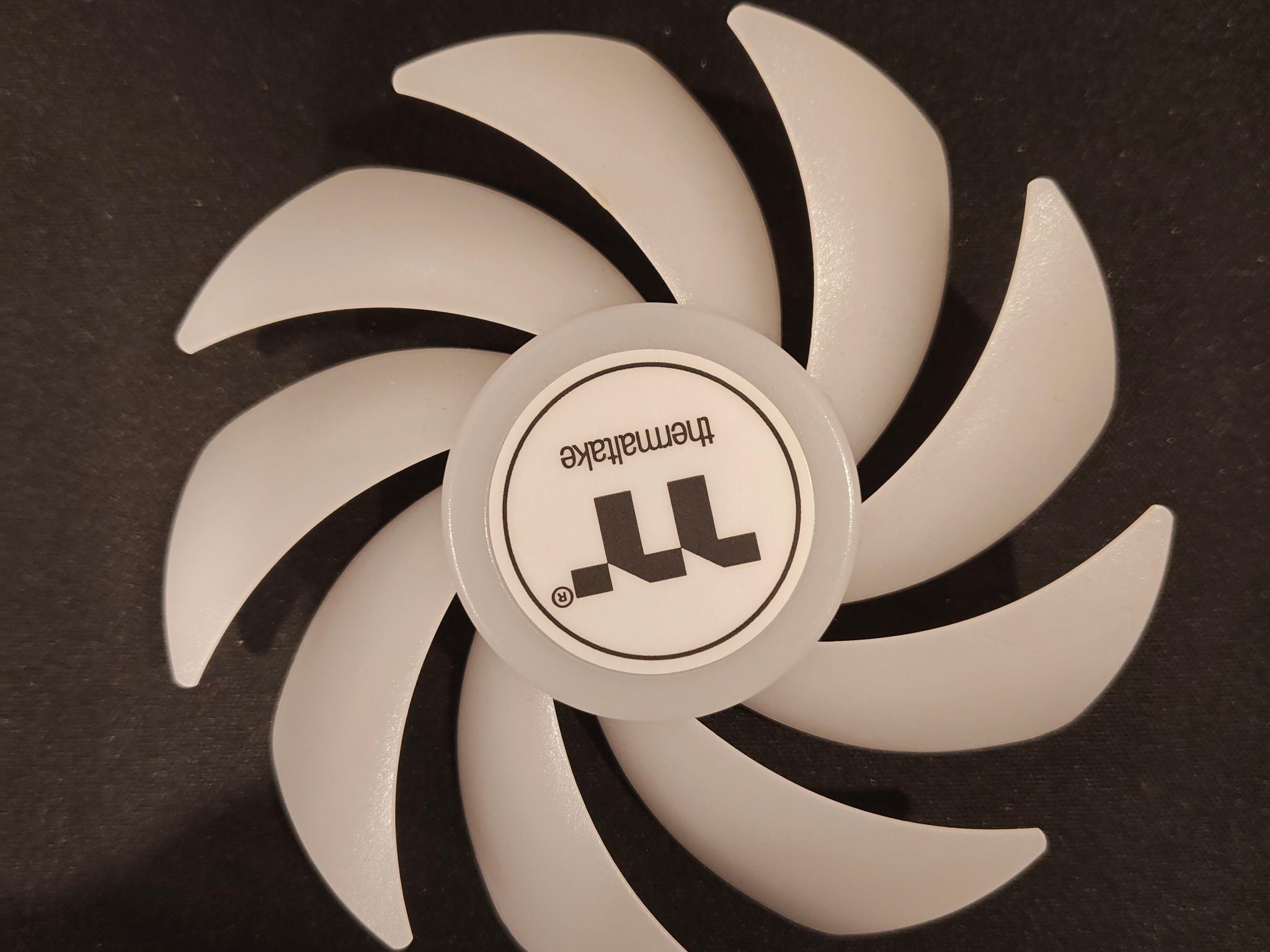 Thermaltake SWAFAN EX12 120mm Standard Fan Blade Replacement — RGB Compatible