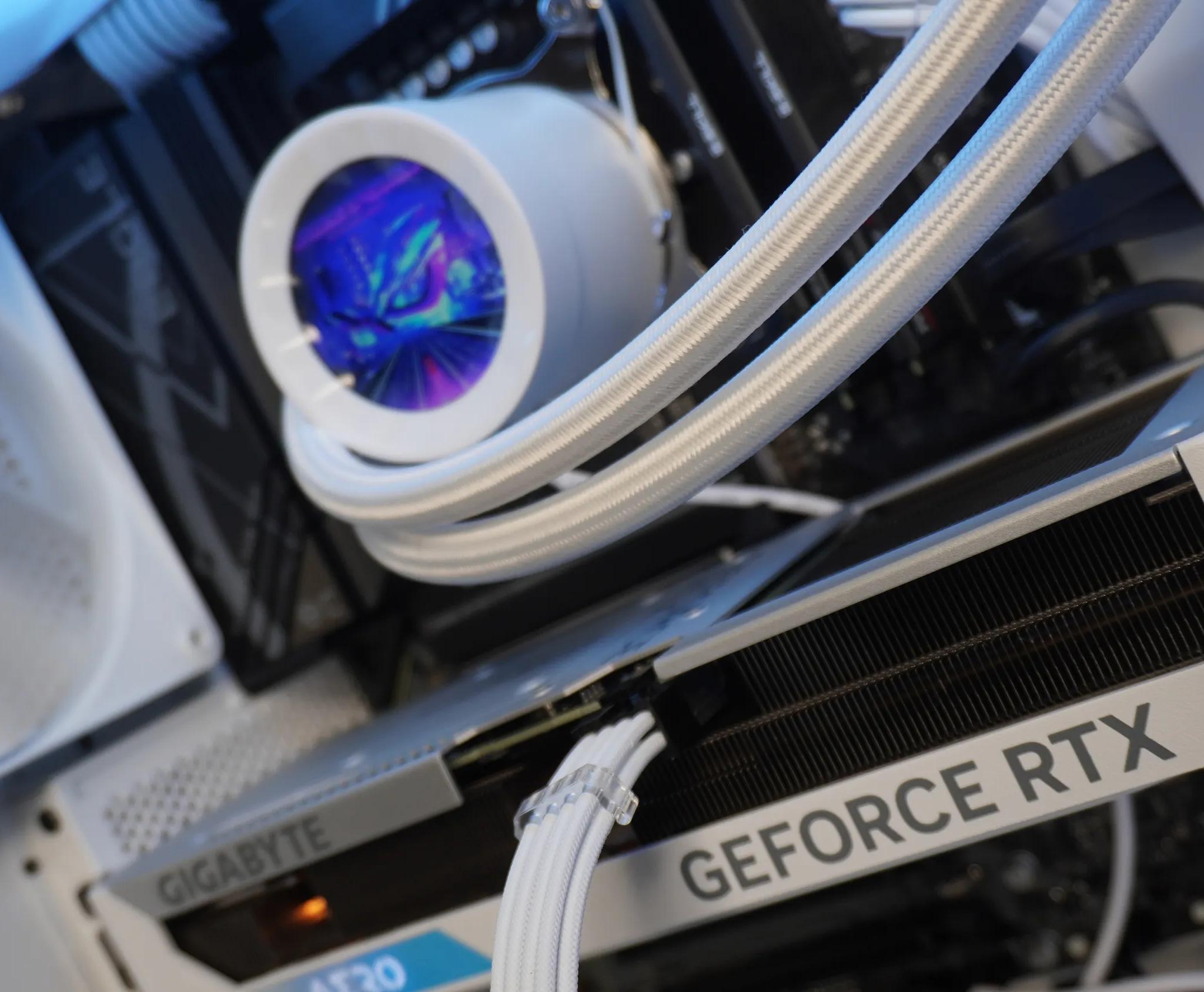 🤍AESTHETIC MACHINE🤍 💚 RTX 4060ti 8GB 💙 Intel I5 12600KF 10 Cores | 32GB DDR5 | 2TB 7000mhz NVME