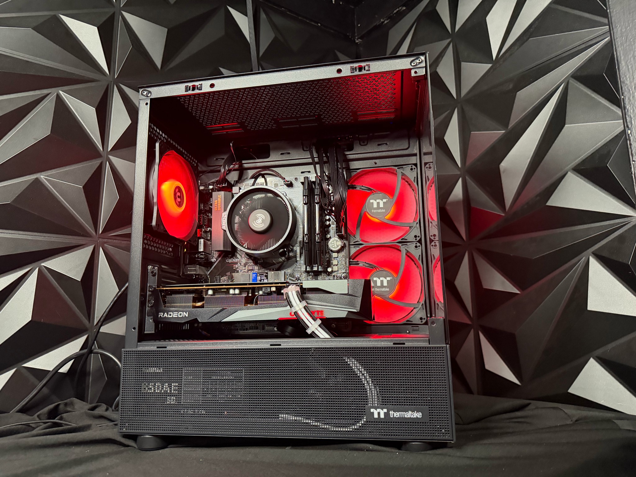 🐑🖤 BLACK SHEEP 🖤🐑 Ryzen 5 5500| RX 7600| 16 GB DDR4| 1.25 TB NVMe| 650W PSU