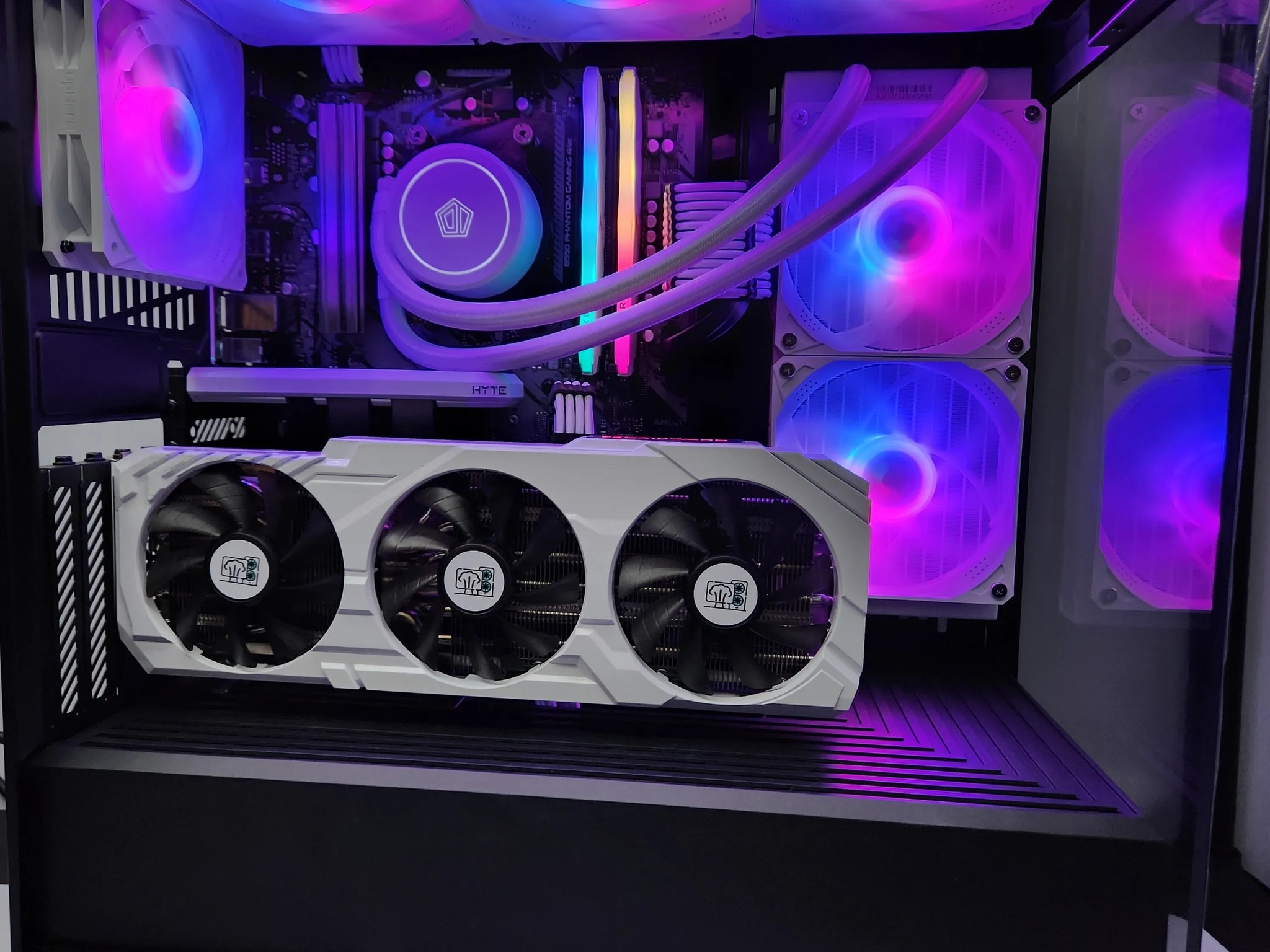 THE BEAST Gaming RIG Ryzen 7 / 32GB DDR 4/ 1TB GEN 4 SSD / RTX 3070 8GB