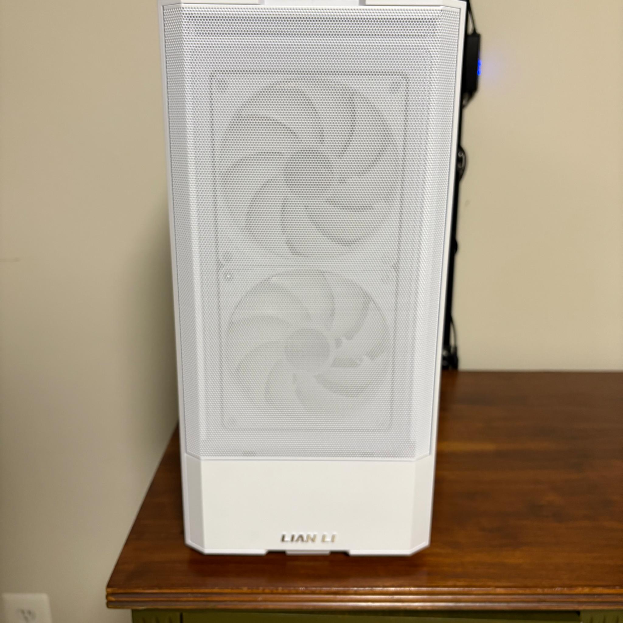 Radeon 9070XT | Ryzen 7 7700X | 32GB DDR5 | 1TB SSD | 850W Gold PSU | ARGB Fans | Lancool 207