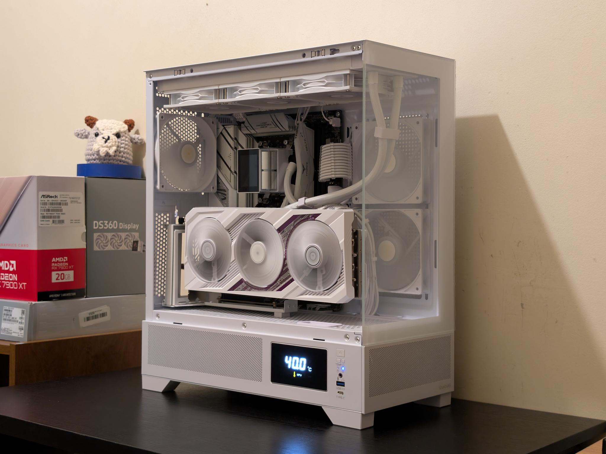 🤍🦢 4K Gaming Beast | RX 7900XT | Ryzen 7 7700X | 2TB SSD | 32GB RAM | WiFi 6 & Bluetooth 🦢🤍