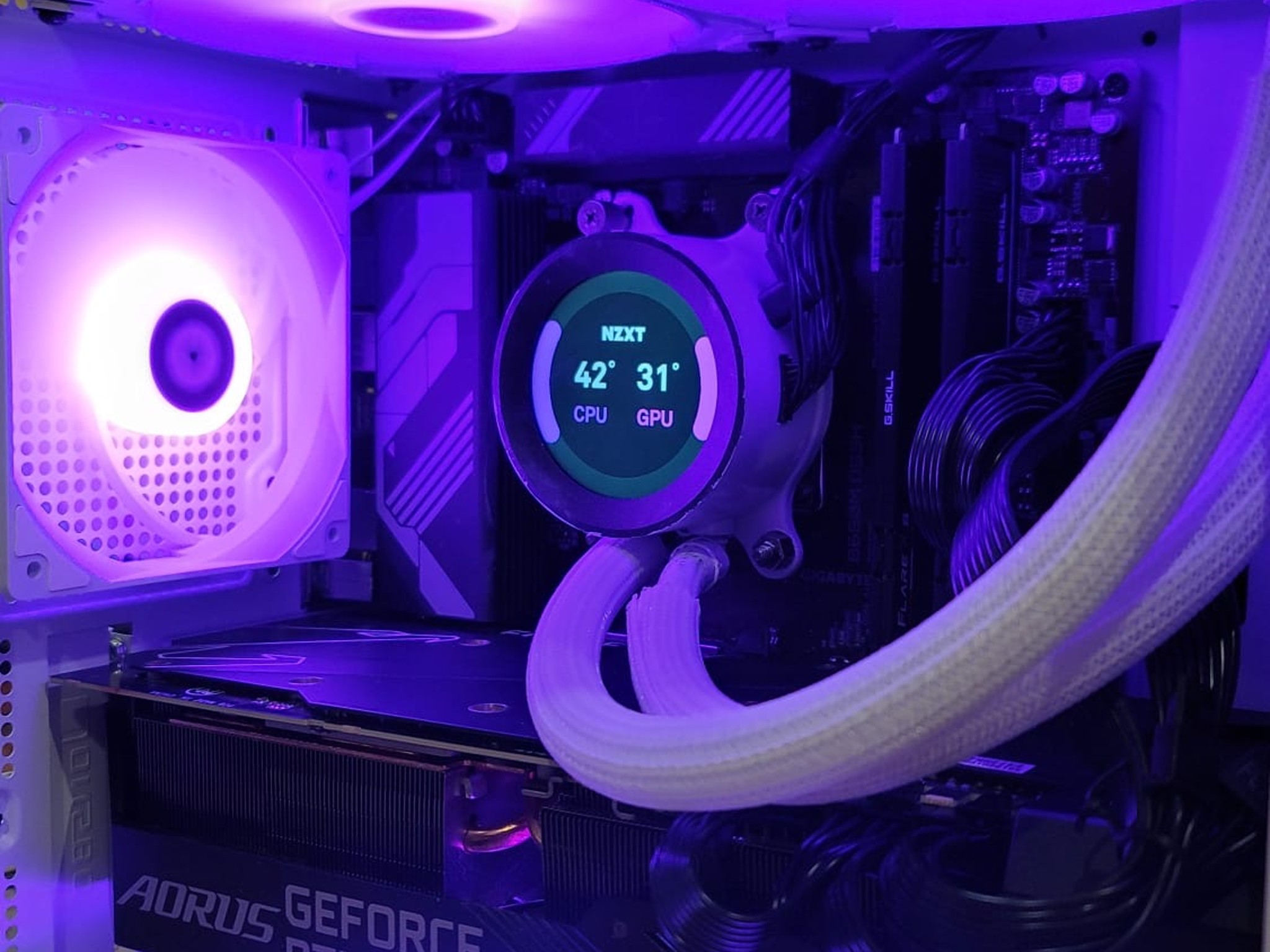 Tusker Build 7780 Cream Screen V2