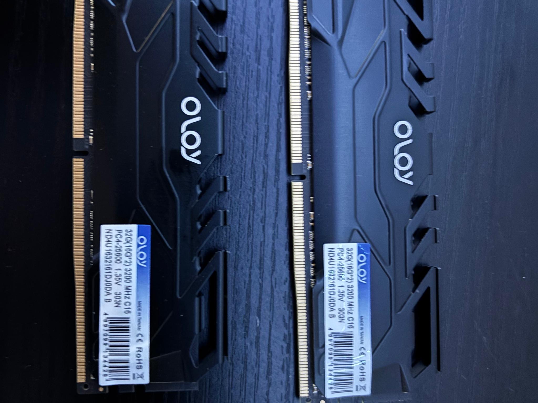 OLOY DDr4 32GB ram (2x16GB) 3200mhz