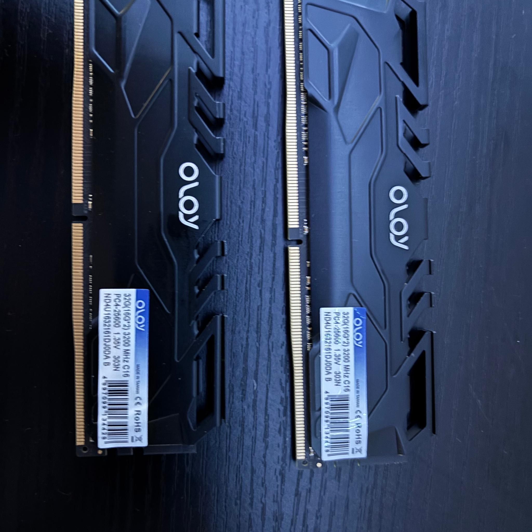 OLOY DDr4 32GB ram (2x16GB) 3200mhz