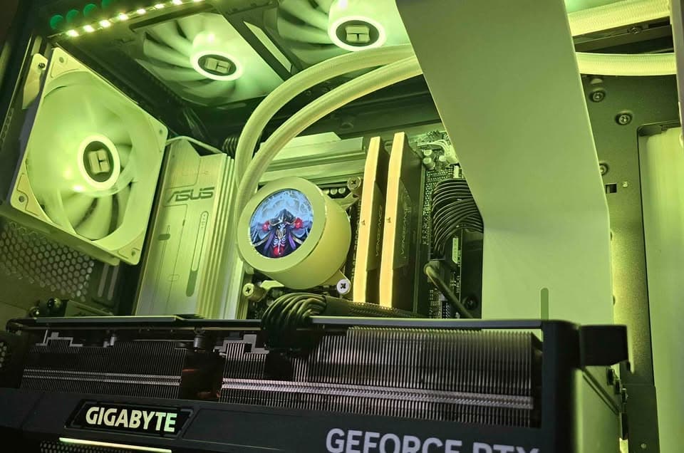 Custom Gaming PC "Overlord" - i7 265K @ 5.2 GHZ/RTX 4080 16GB (Full Parts In desc!)