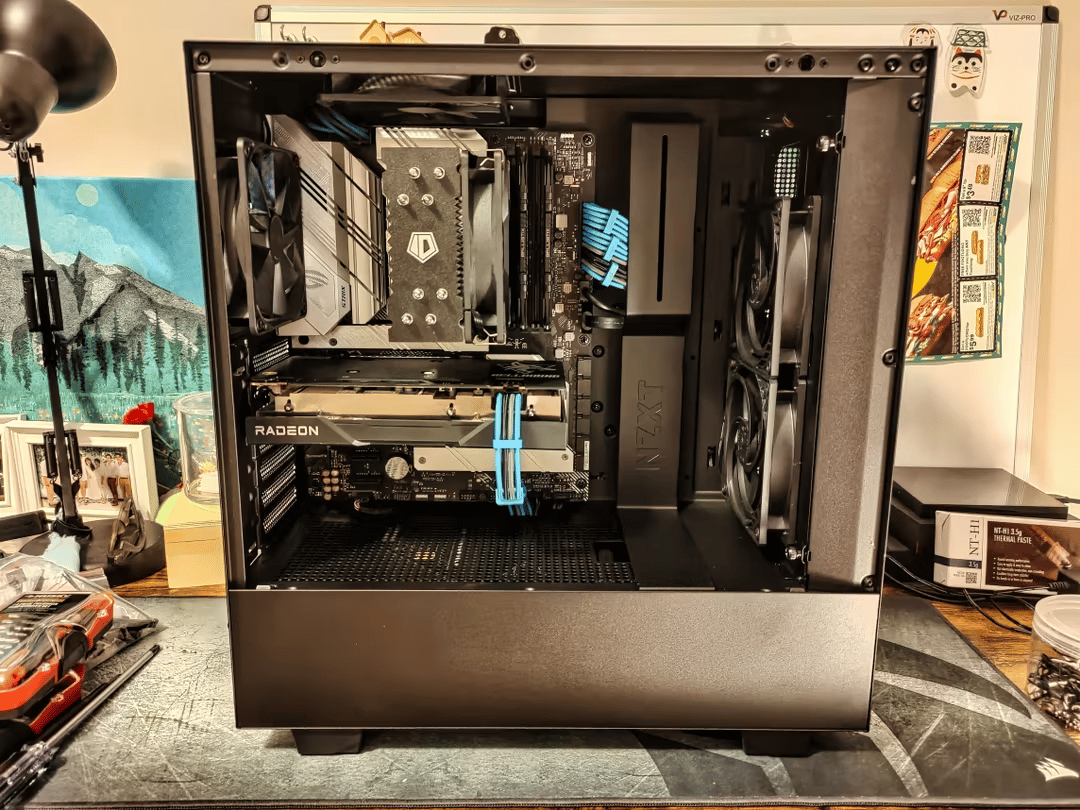 Gunjō 群青 | 11400F + RX 6600 Gaming PC with Blue Motif