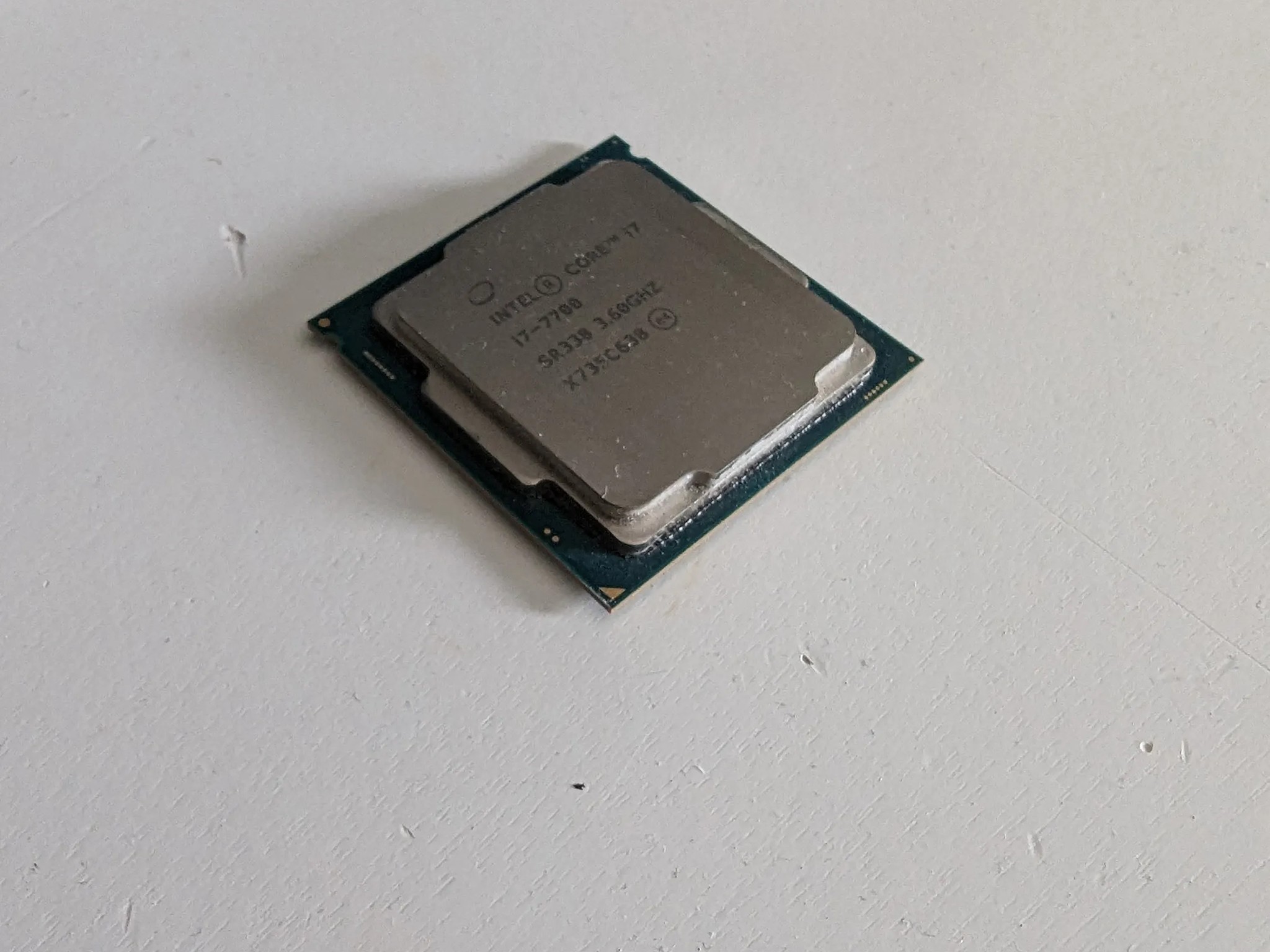 Intel Core Processor i7-7700 (4c 8t)