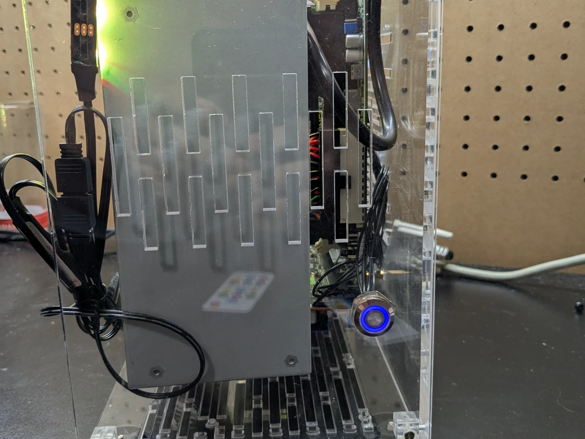 90 FPS Fortnite | 180 Day Warranty | See-Through Case, i5-4590T, 16GB RAM, 4GB GPU, 512GB SSD, Win10