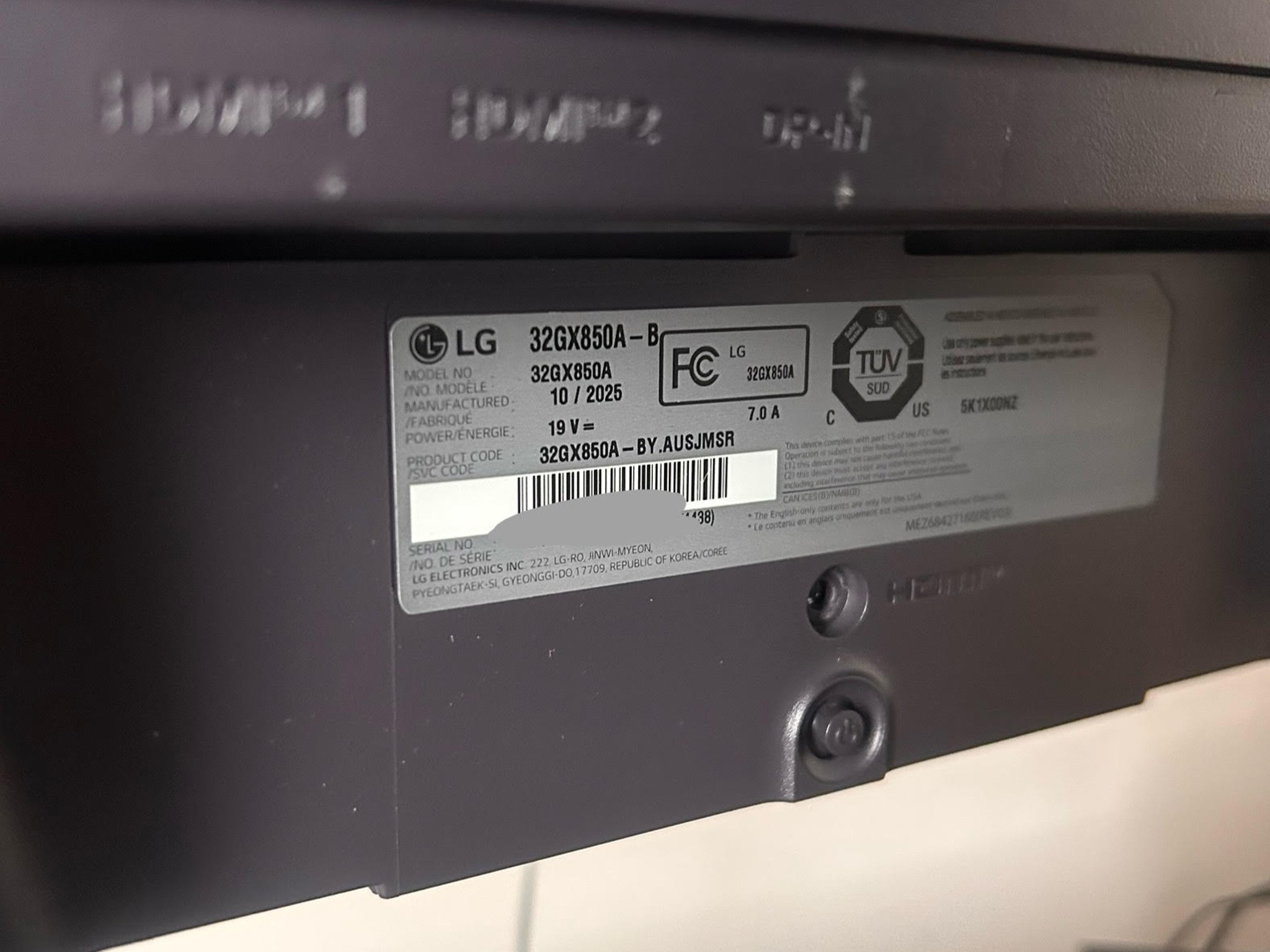LG UltraGear OLED  32" 4K (3840 x 2160) 165Hz Gaming Monitor (32GX850A-B)