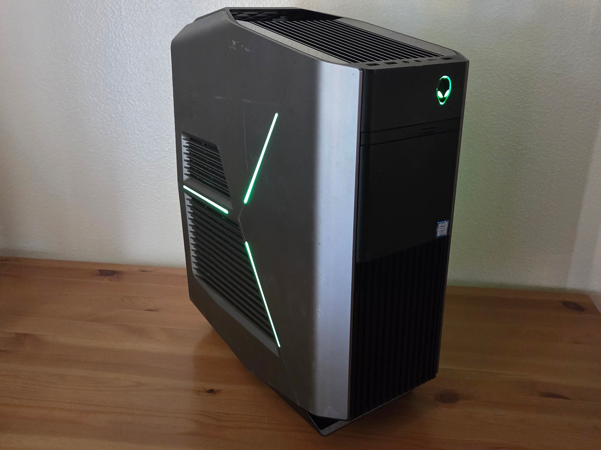 Budget Gaming Done Right! ❄️Liquid Cooled i7 8700K❄️| RTX 2080 | 32GB Ram | Windows 11