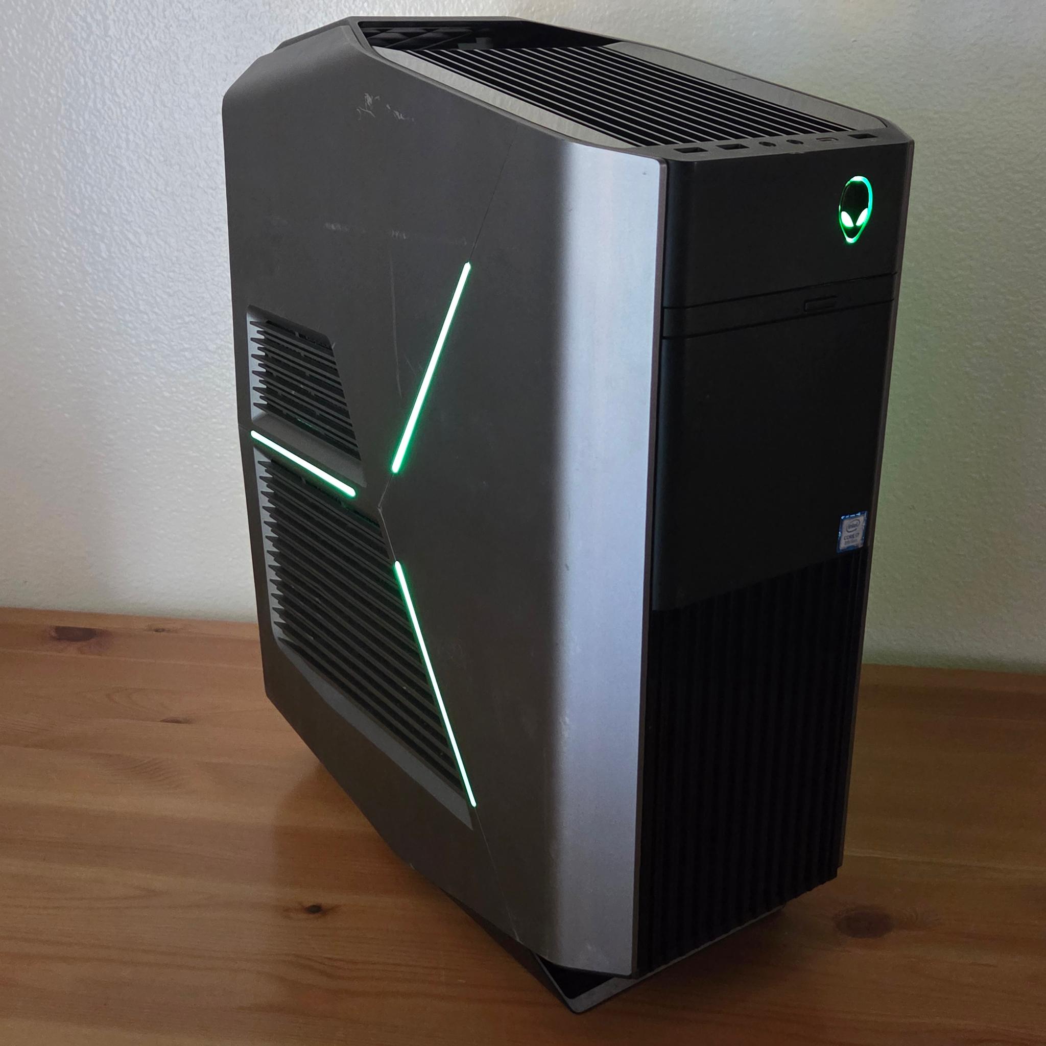 Budget Gaming Done Right! ❄️Liquid Cooled i7 8700K❄️| RTX 2080 | 32GB Ram | Windows 11