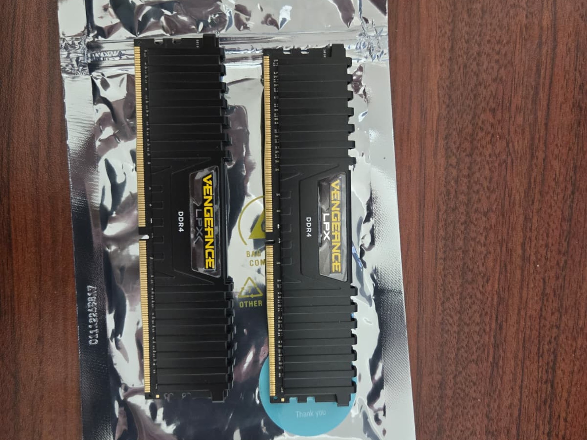 CORSAIR VENGEANCE 16GB DDR4 3200MHZ