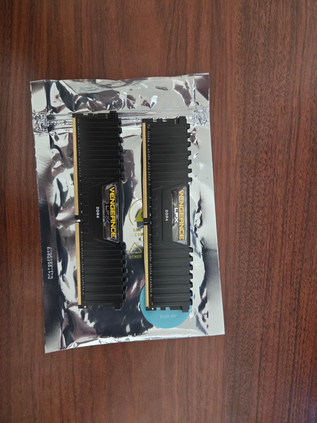 CORSAIR VENGEANCE 16GB DDR4 3200MHZ