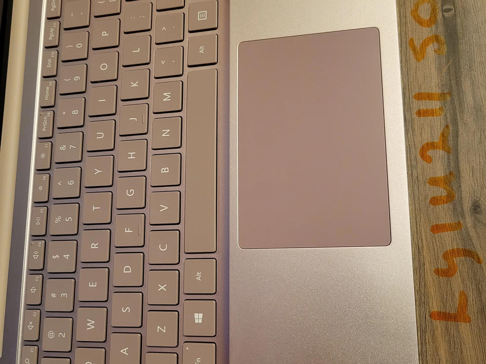 Microsoft Surface laptop Go - 128gb - intel i5 10th gen. - 12.4" touch screen