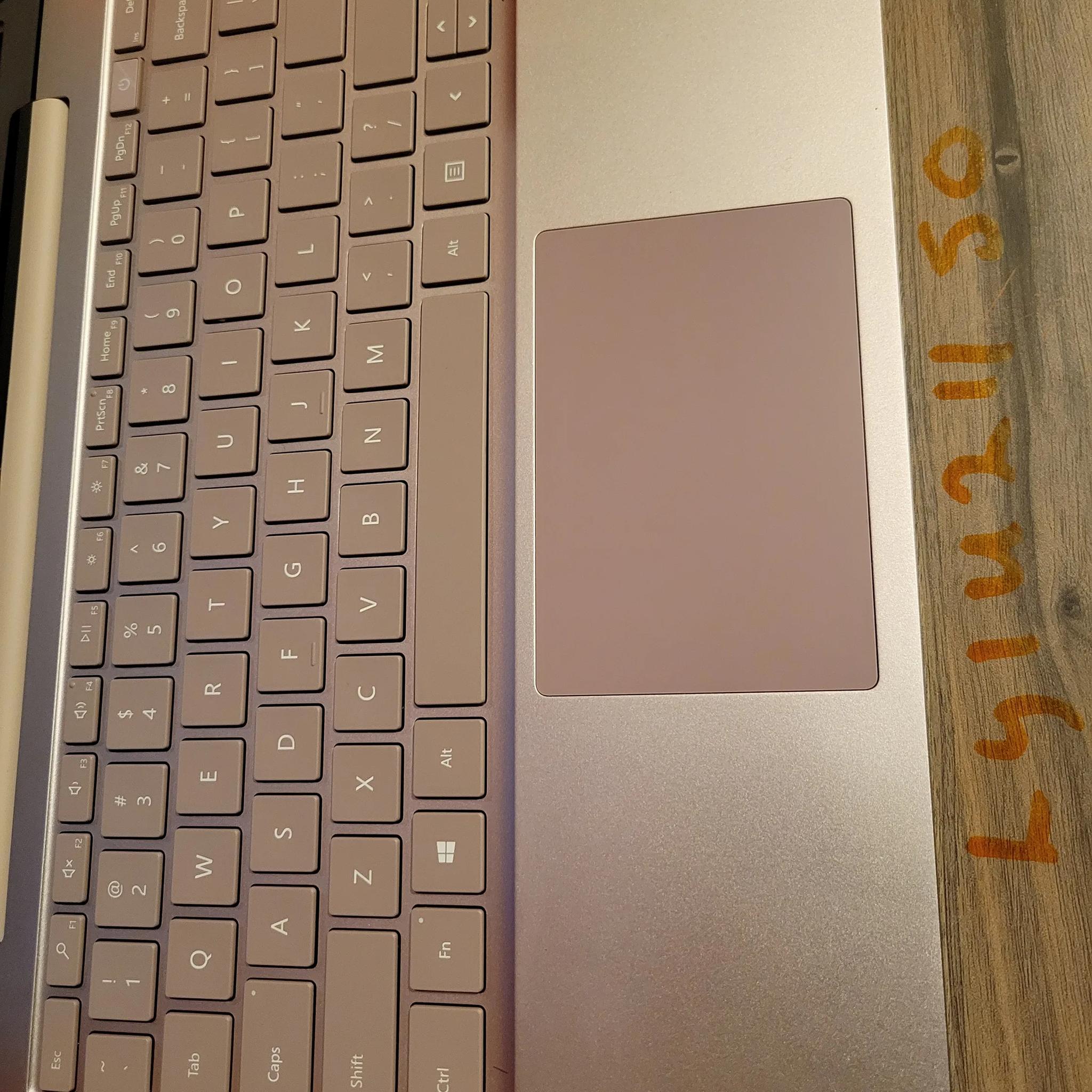 Microsoft Surface laptop Go - 128gb - intel i5 10th gen. - 12.4" touch screen