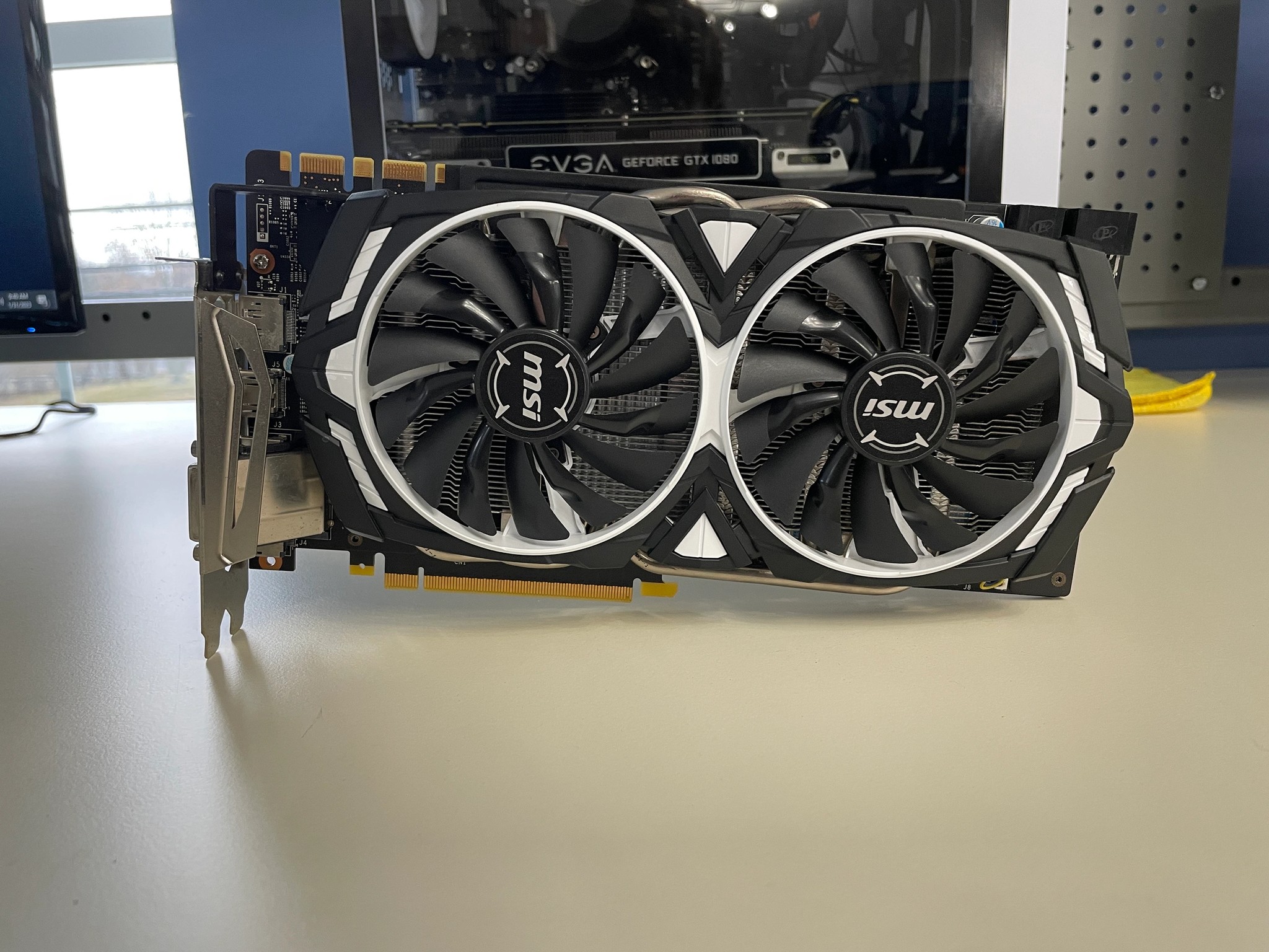 MSI GeForce GTX 1080 8GB GDDR5X PCI Express 3.0 x16 SLI Support ATX Video Card GTX 1080 ARMOR 8G OC