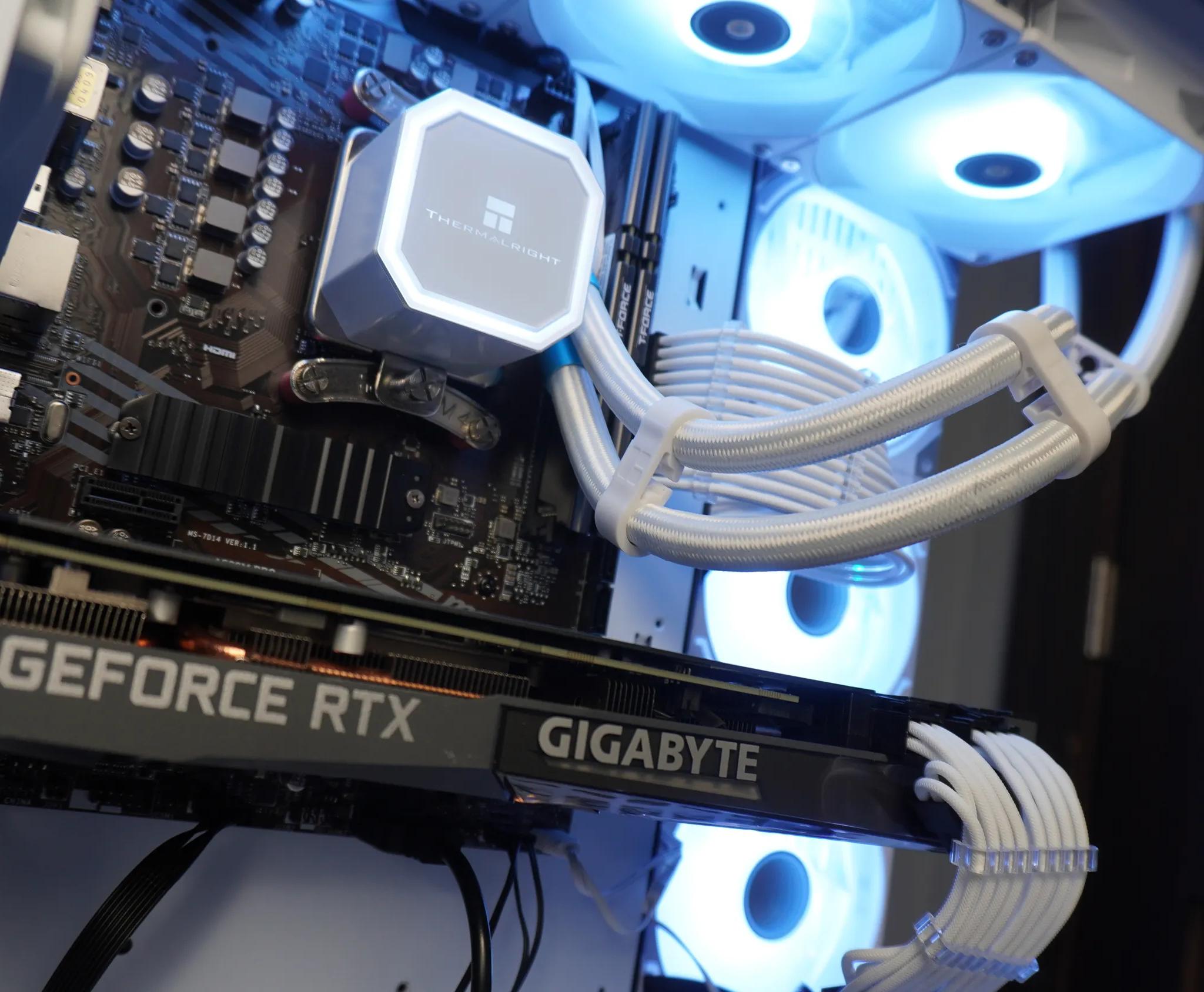🤍ARCTIC TUNDRA🖤 1080p/1440p 💚 RTX 3070 8GB 🧡 Ryzen 5 5600 | 32GB DDR4 | 1TB NVME | WIFI