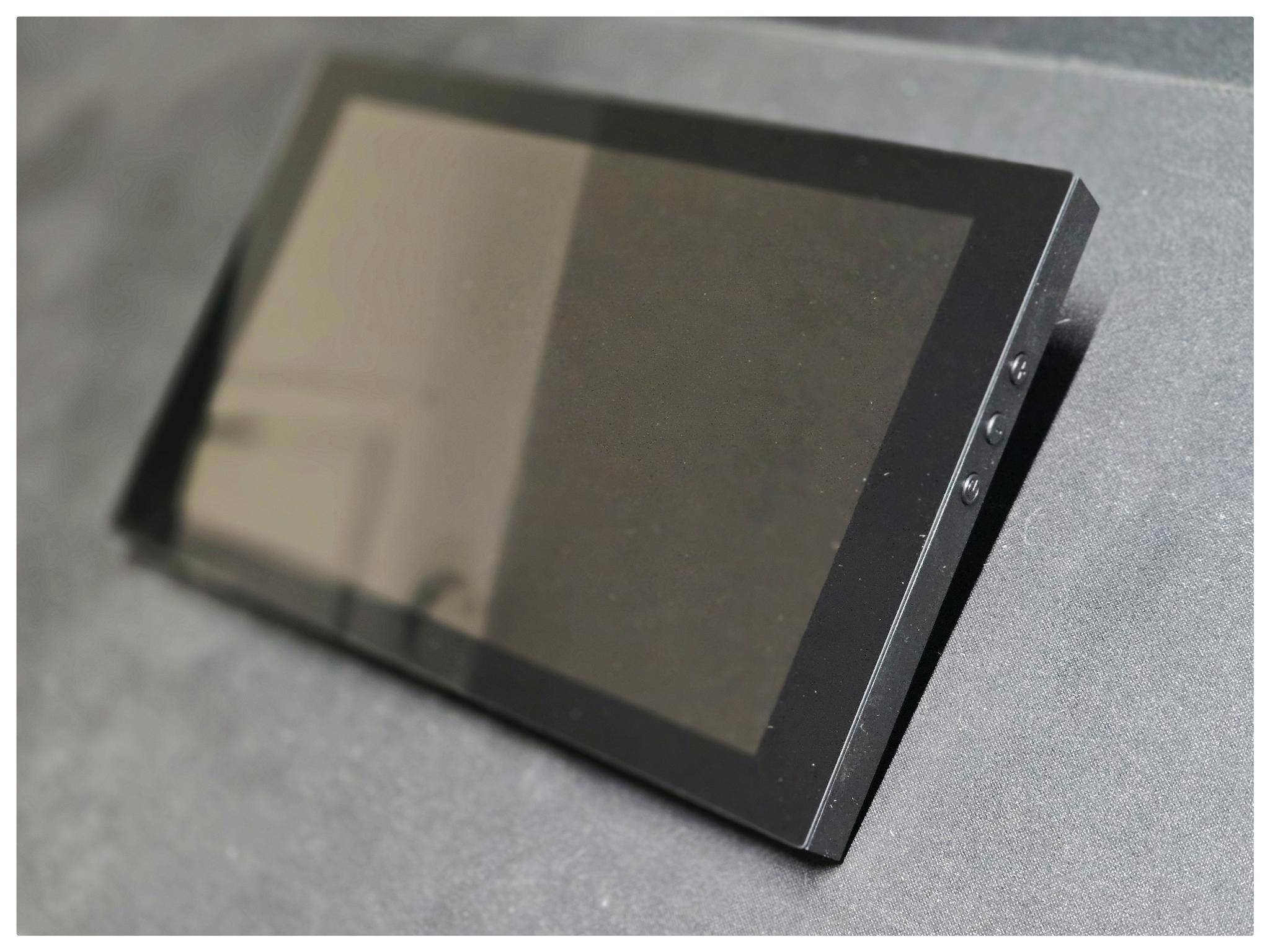 8" LCD Screen | 1280x800 Resolution