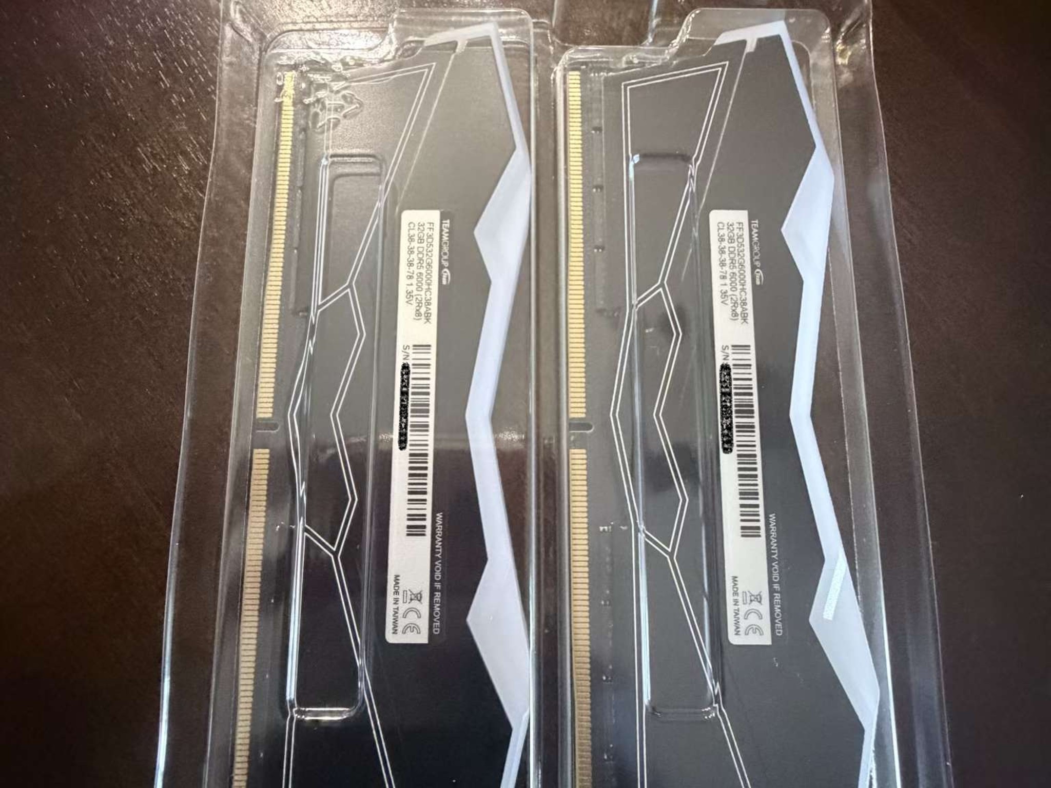 TEAMGROUP T-Force Delta RGB 64GB (2x32GB) DDR5 6000MHz CL38