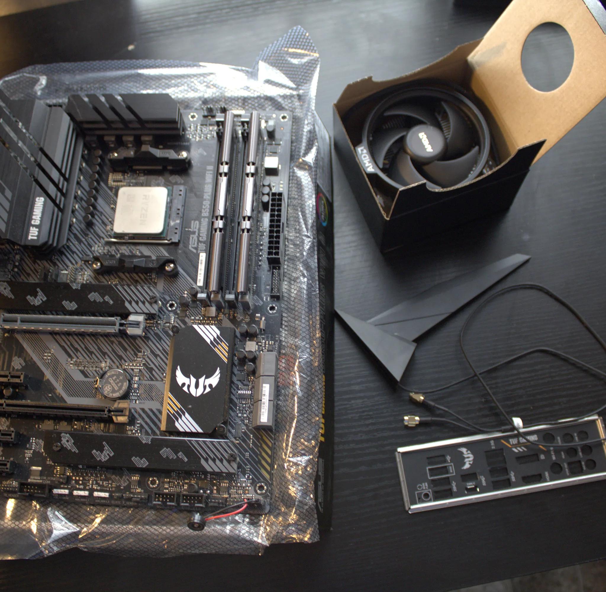 R5 5600x - b550 WIFI - 3200m/t 32gb - Basic Cooler Set
