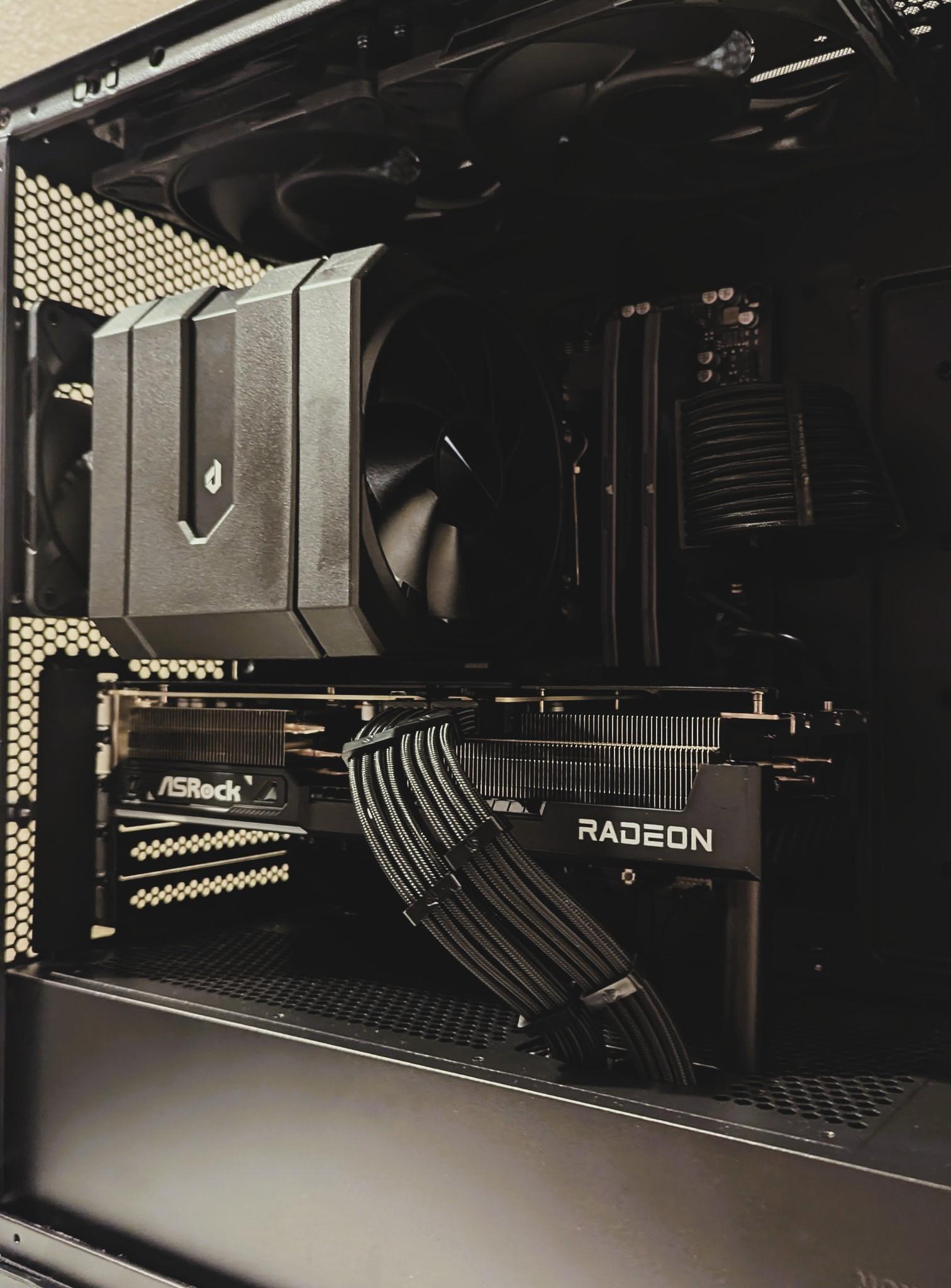 Blackout Gaming PC - Ryzen 9600X | RX 9070 XT 16GB | 1TB SSD| 16GB DDR5 6000 CL 30| WIFI+BT|